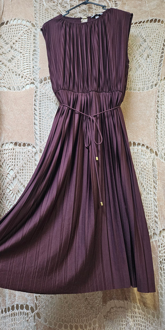 H&m Pleated Dress Ladies size M