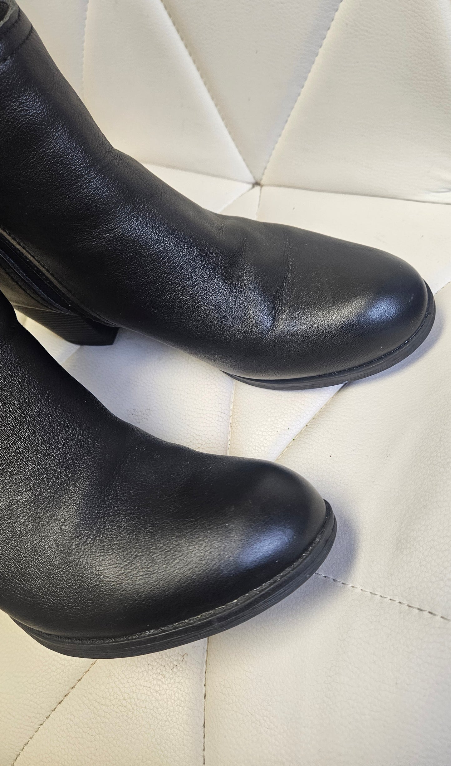 Women’s Ankle Boots Size 8 Preloved boots
