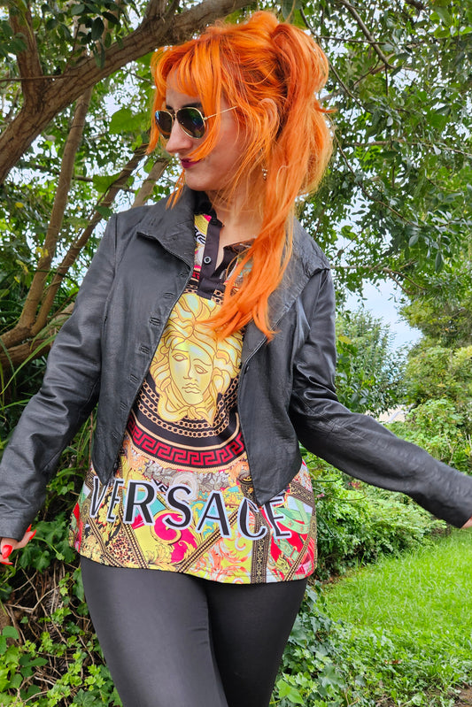Versace T-shirt Size Large Women (Small Men's)
