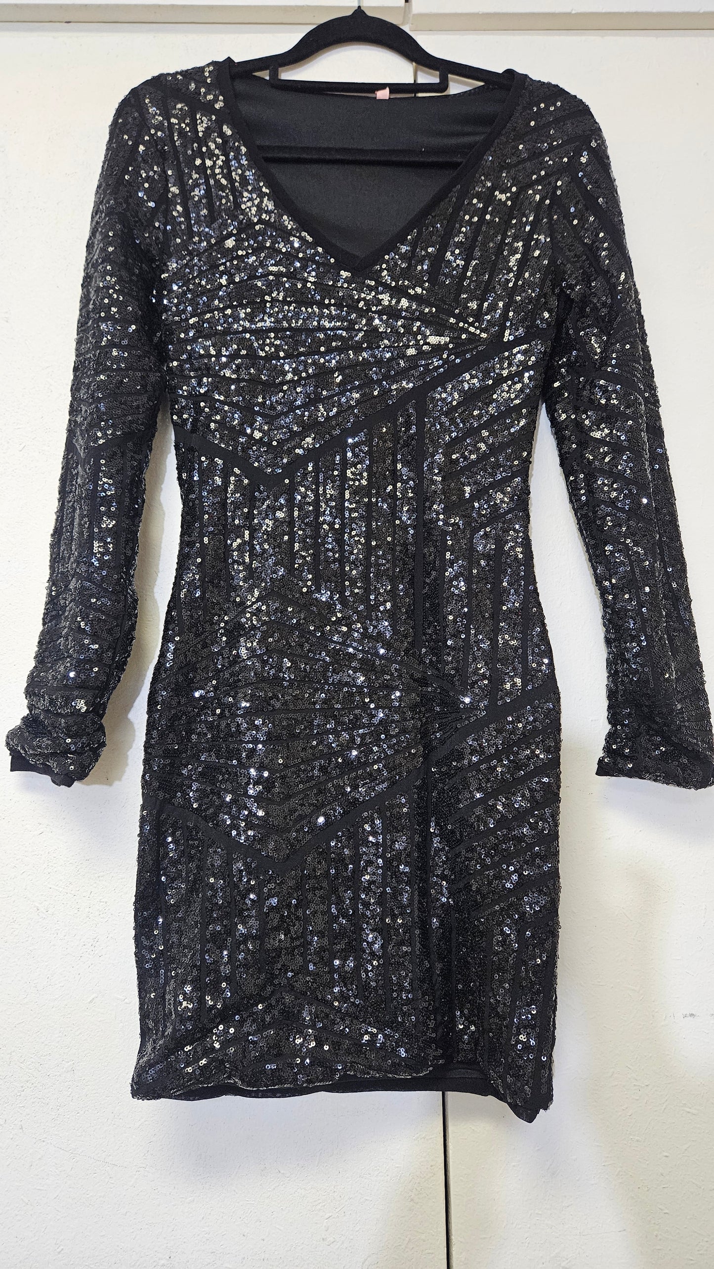 Black Sequined V Neck Long Sleeves Formal Dress MINI Dress Size S.