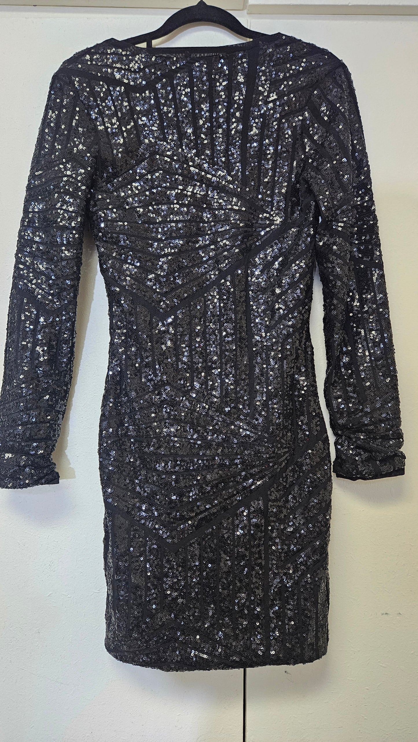 Black Sequined V Neck Long Sleeves Formal Dress MINI Dress Size S.