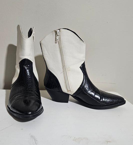 Cowboy Boots - Size 36 Western Rodeo boots