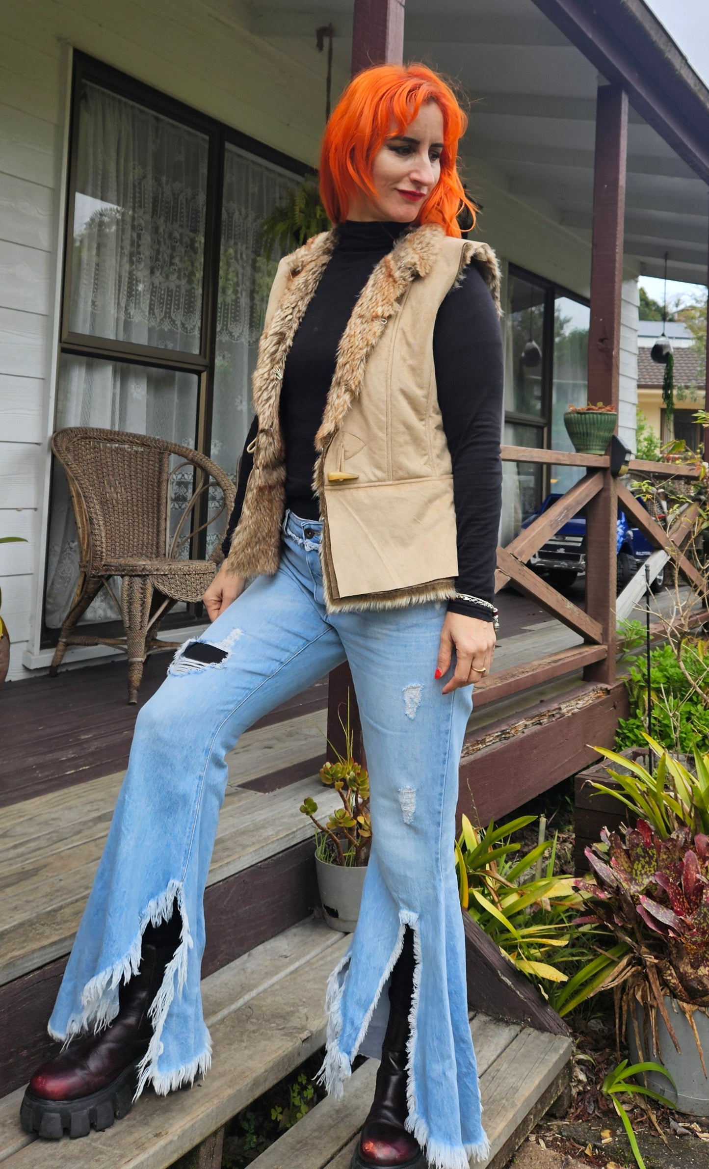 Chic Comfort: Light Brown Fur Vest - Preloved Fashion clothes