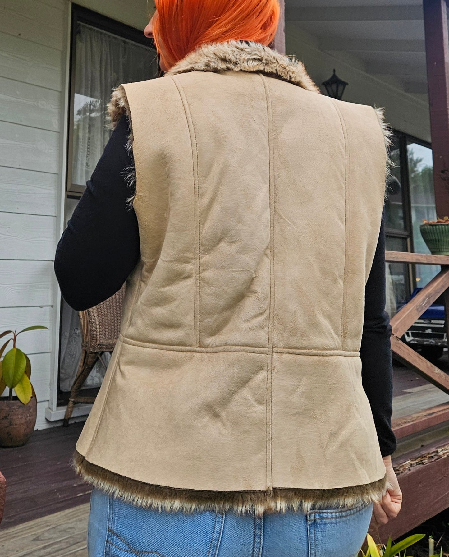 Chic Comfort: Light Brown Fur Vest - Preloved Fashion clothes