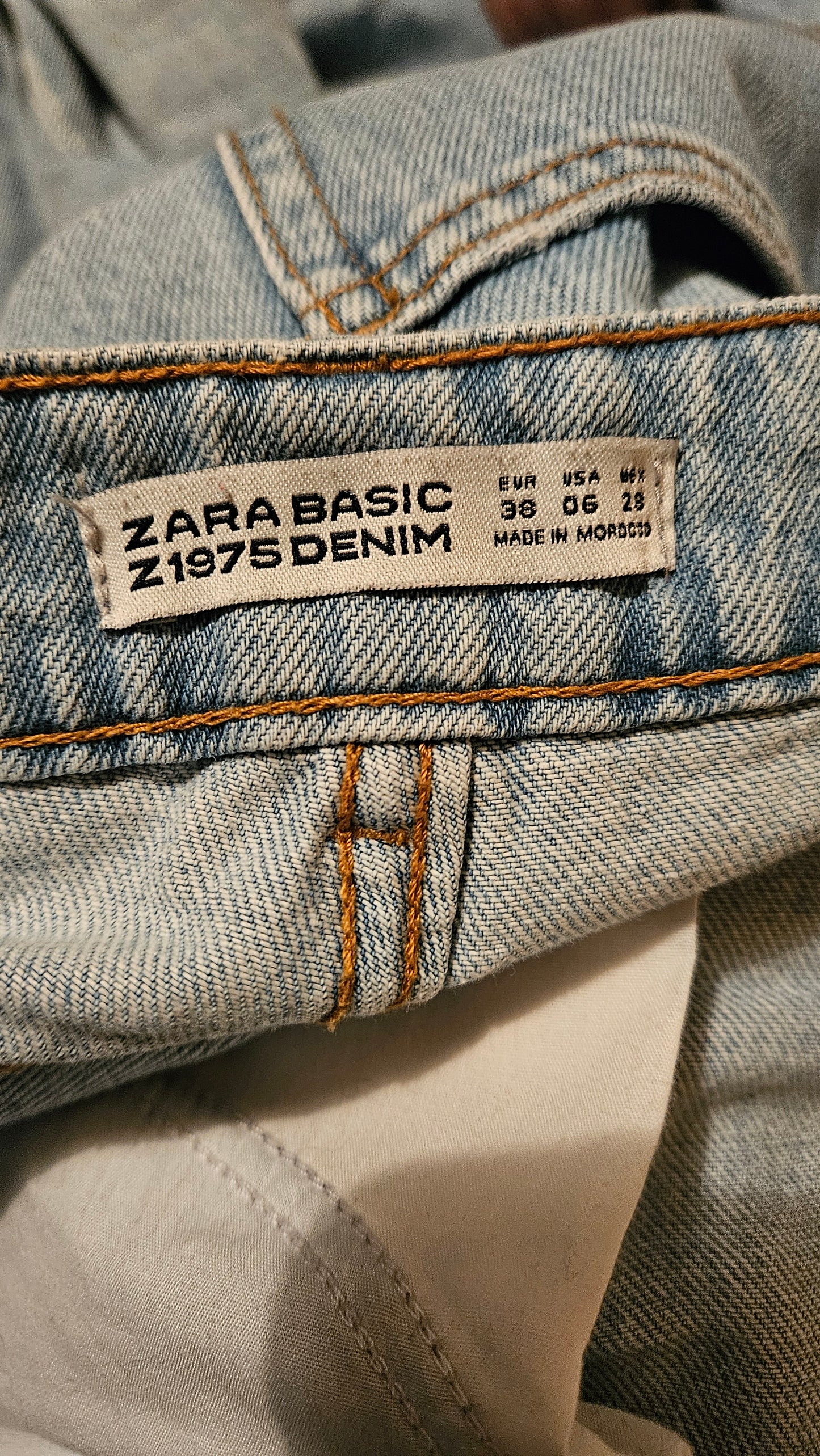 Flared ripped Pants - ZARA Destroyed Frayed Asymmetrical Trousers size 38 (10-12 imo)