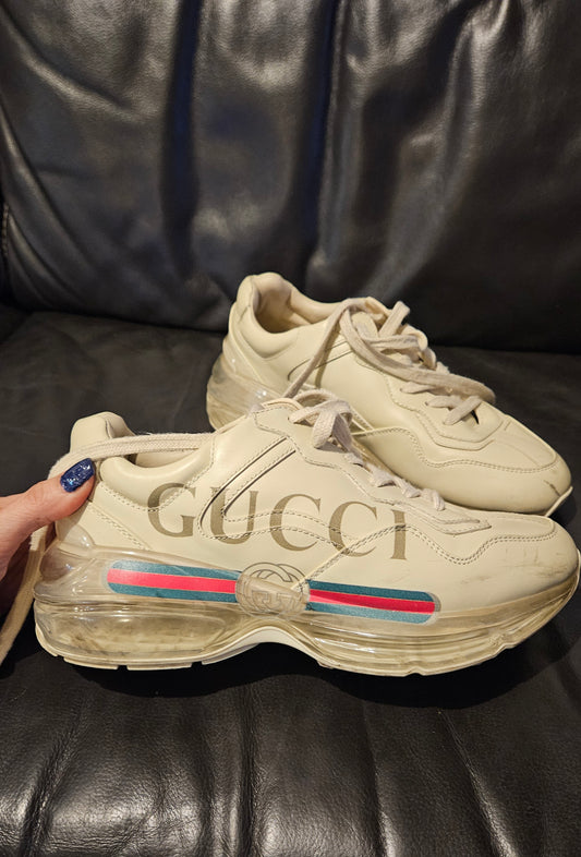 Gucci Rhyton sneakers Size 40. Leather Gucci Shoes.