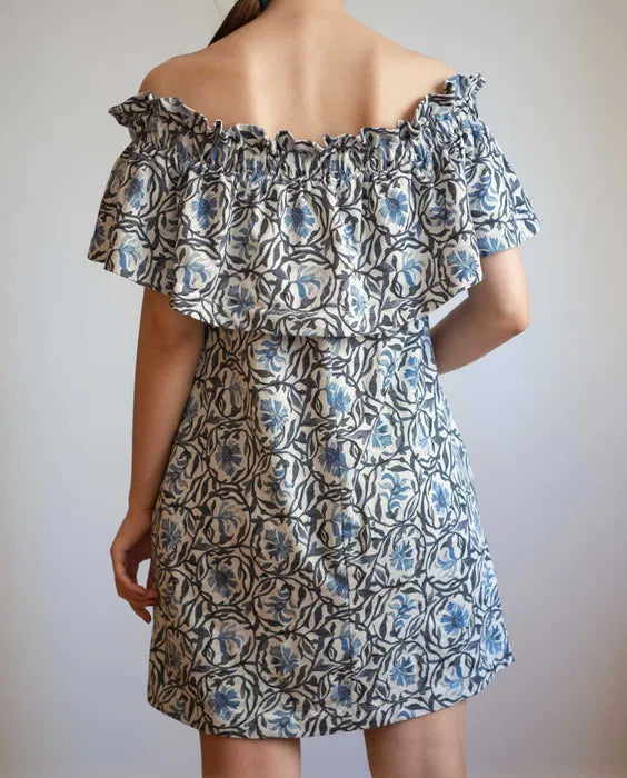 H&M Blue Floral Dress. Elastic Neckline-Wear Off Shoulder,POCKETS!