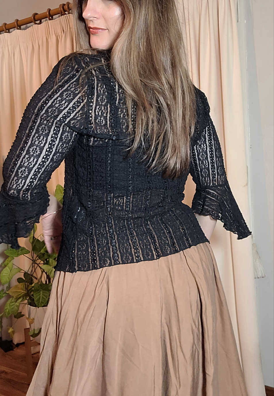 Lovely Lace Sunscreen Top- Cardi - Used lace Cardigan