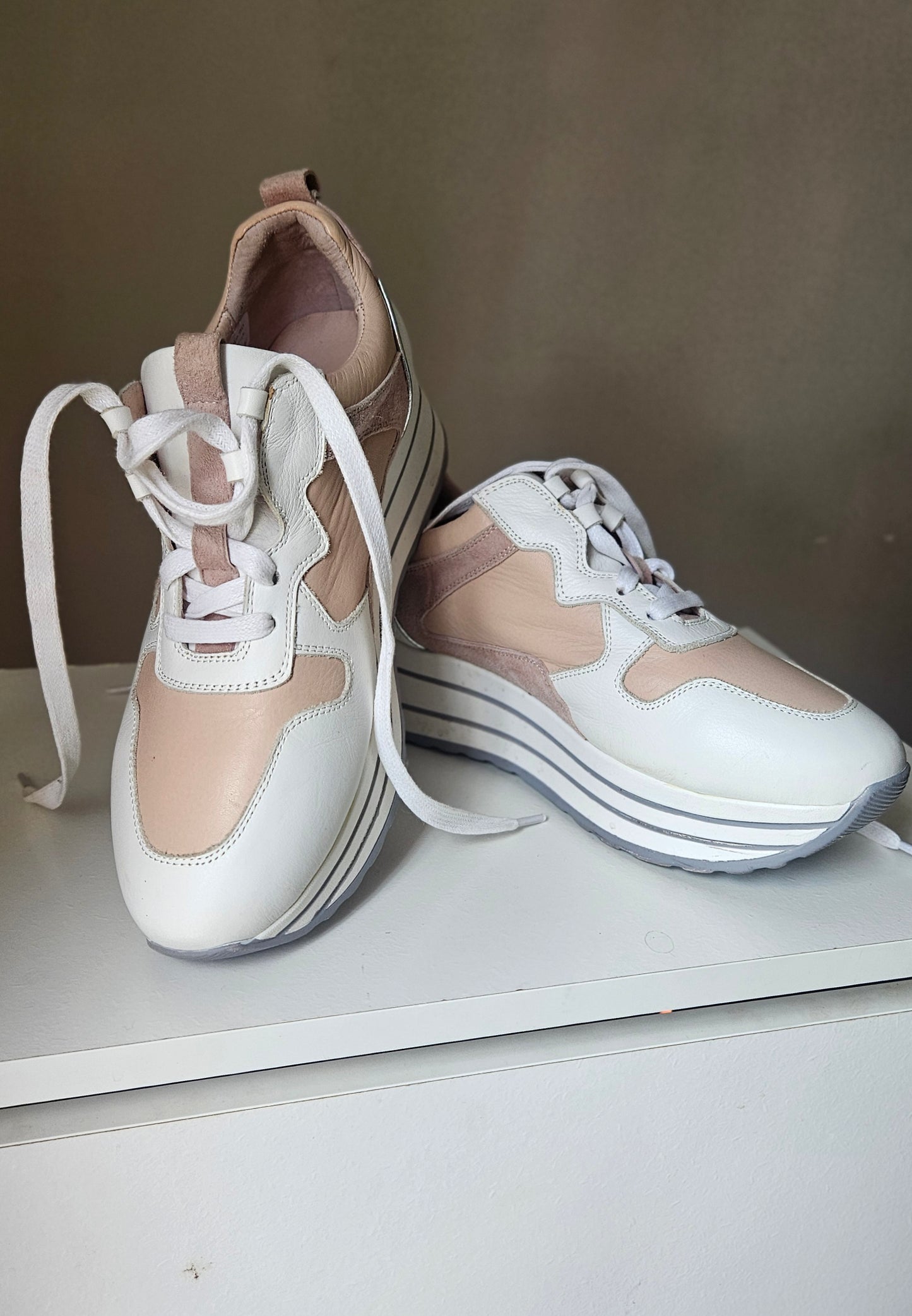 Gelato Leather shoes Footwear size 8.