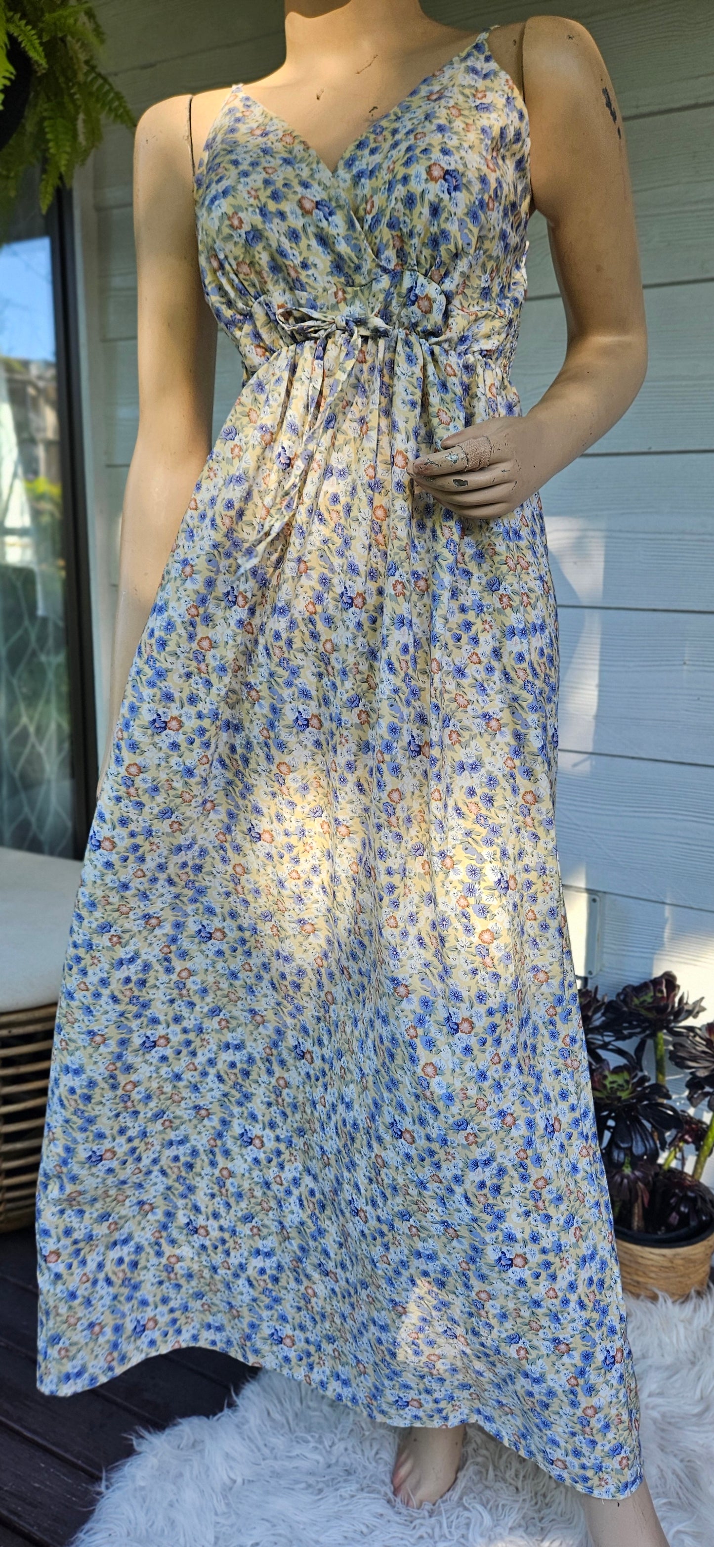 Stunning Floral Preloved Dress Size S-M (12)