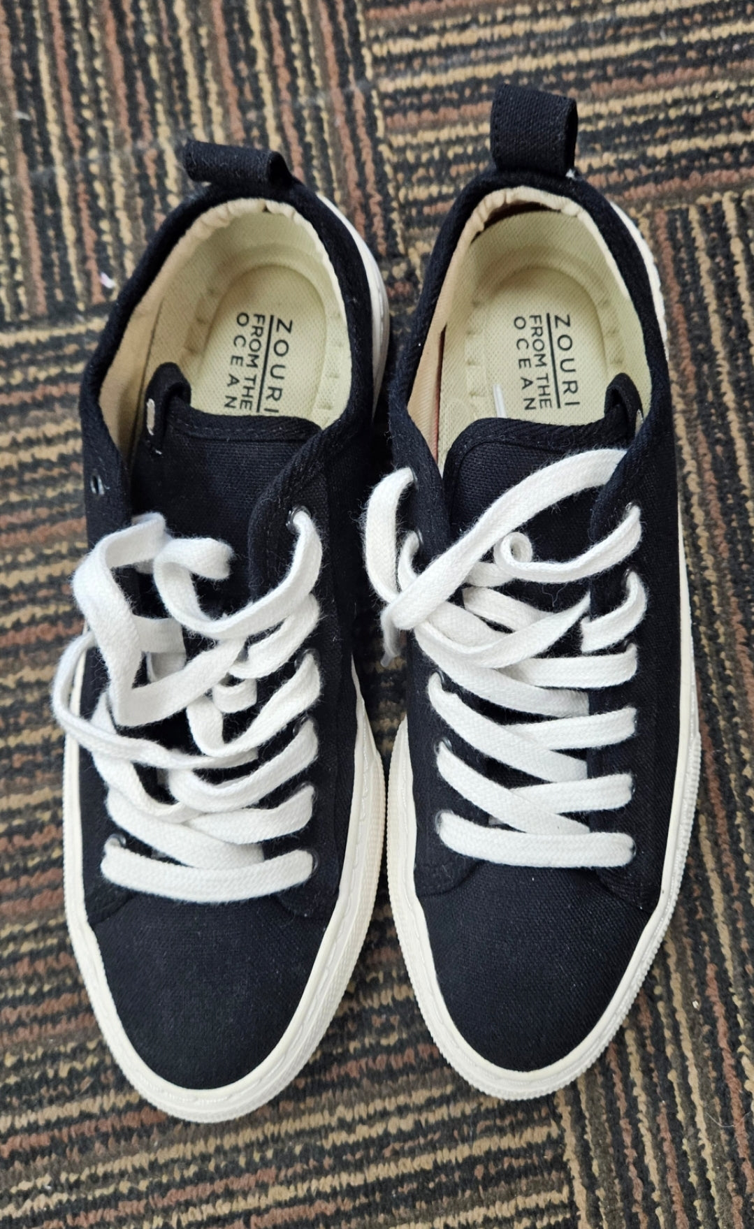 Zouri: Eco-Vegan Footwear from the Ocean