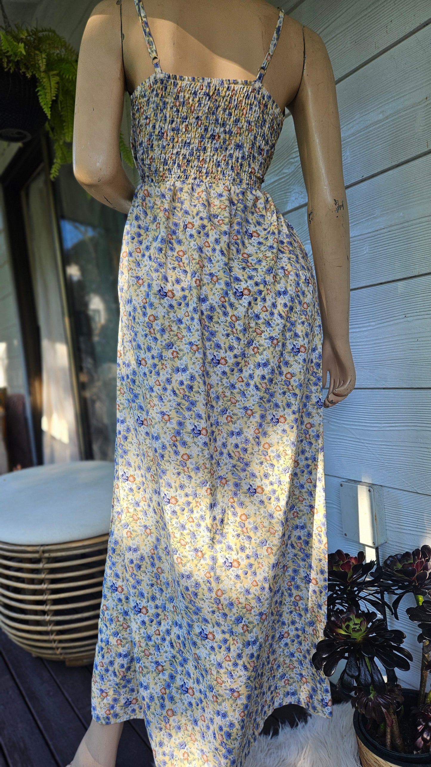 Stunning Floral Preloved Dress Size S-M (12)