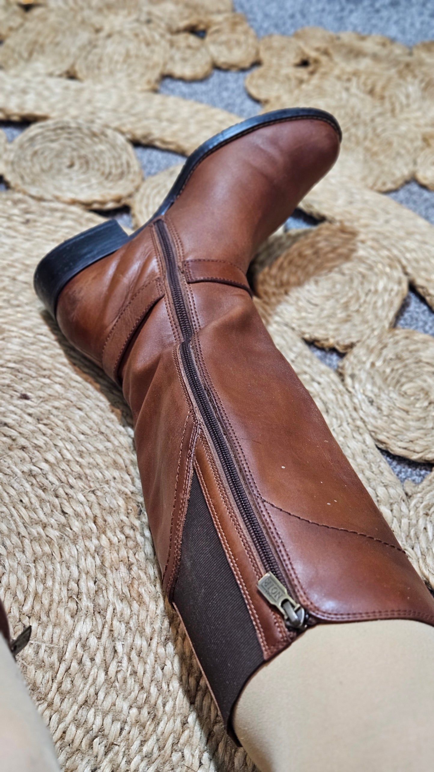 Gorgeous Pulp Noir Leather Boots