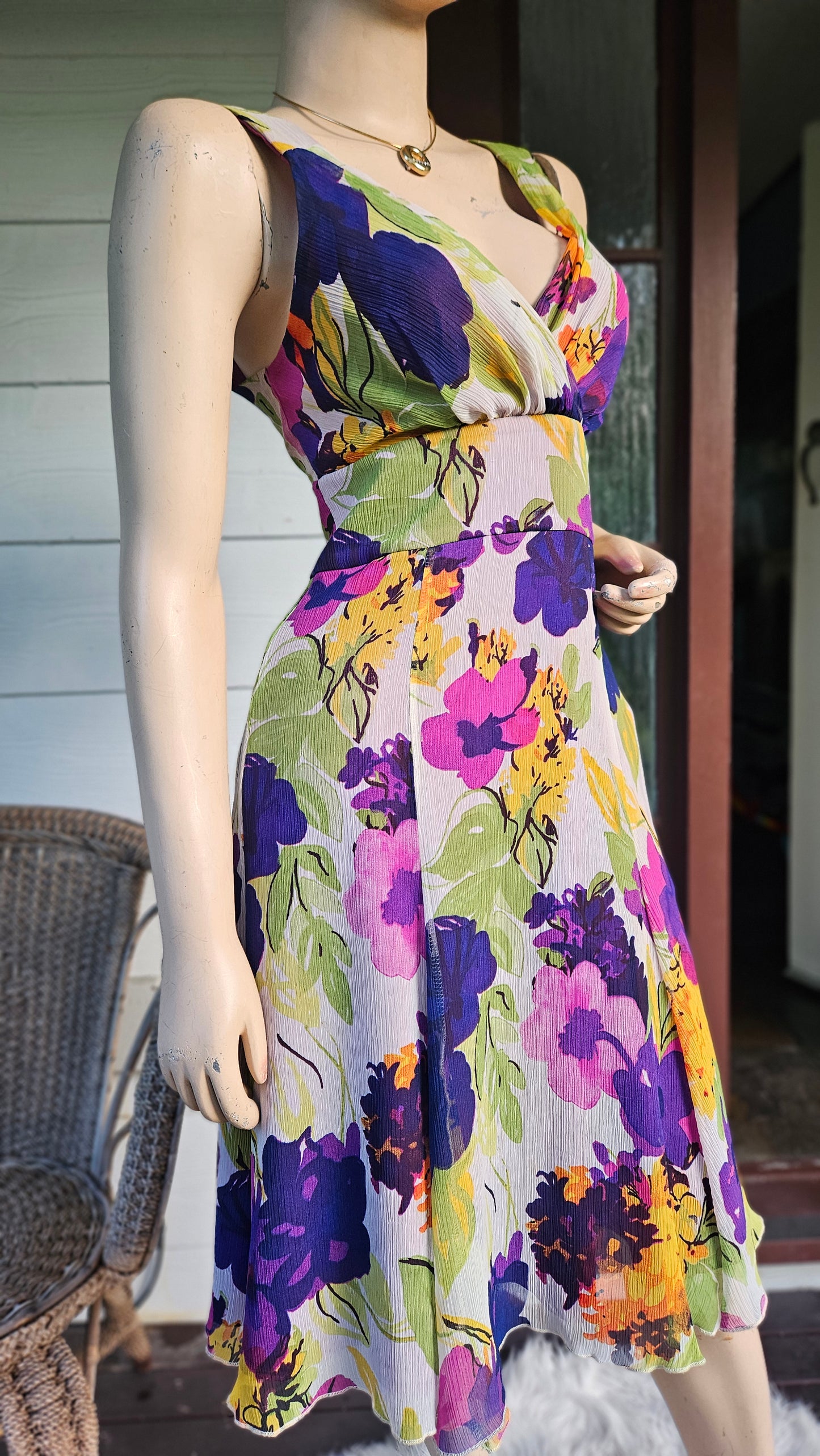 Lovely preloved Floral Dress Size 10