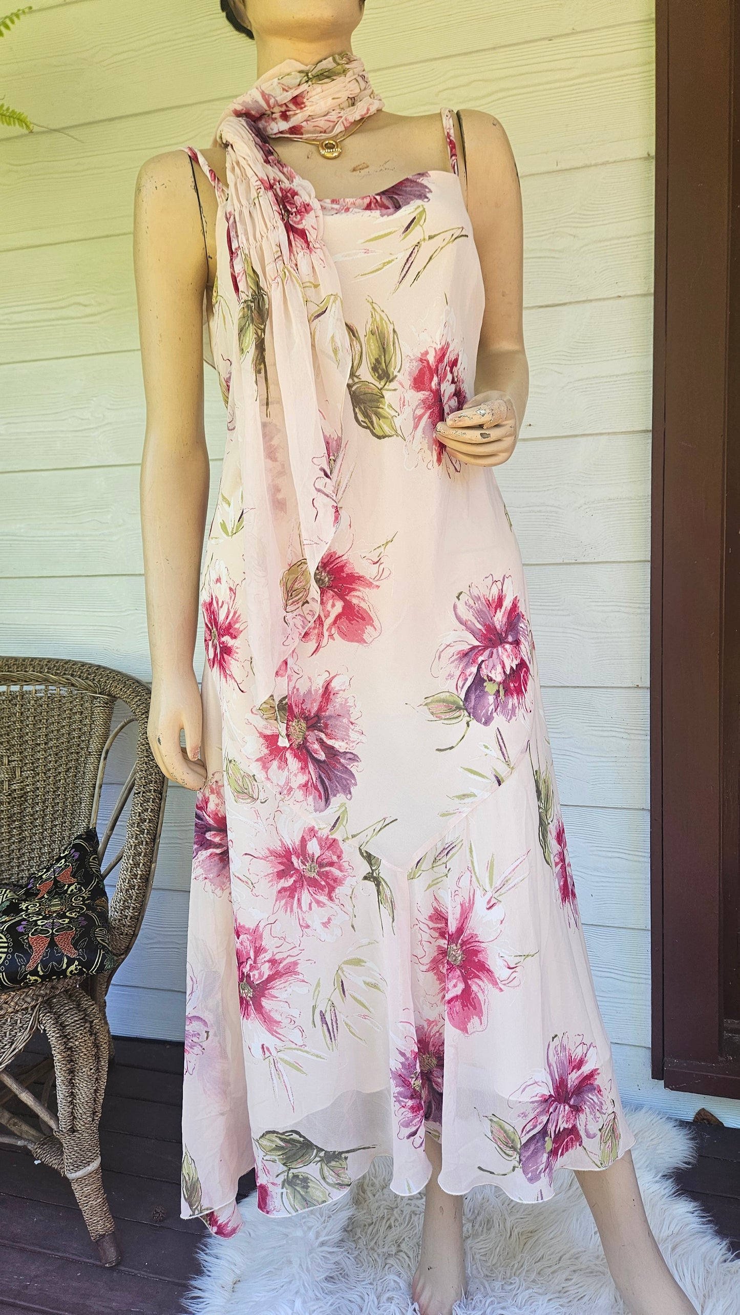 Lovely vintage romantic floral Dress by Michaela Louisa