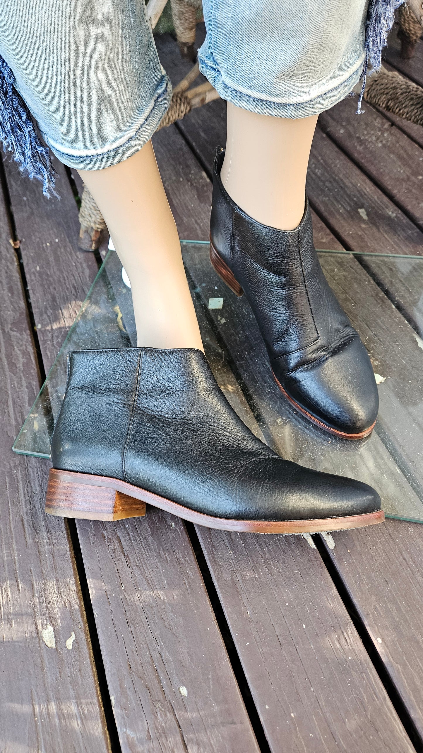 Mi Piaci Black Ankle Boots Preloved boots
