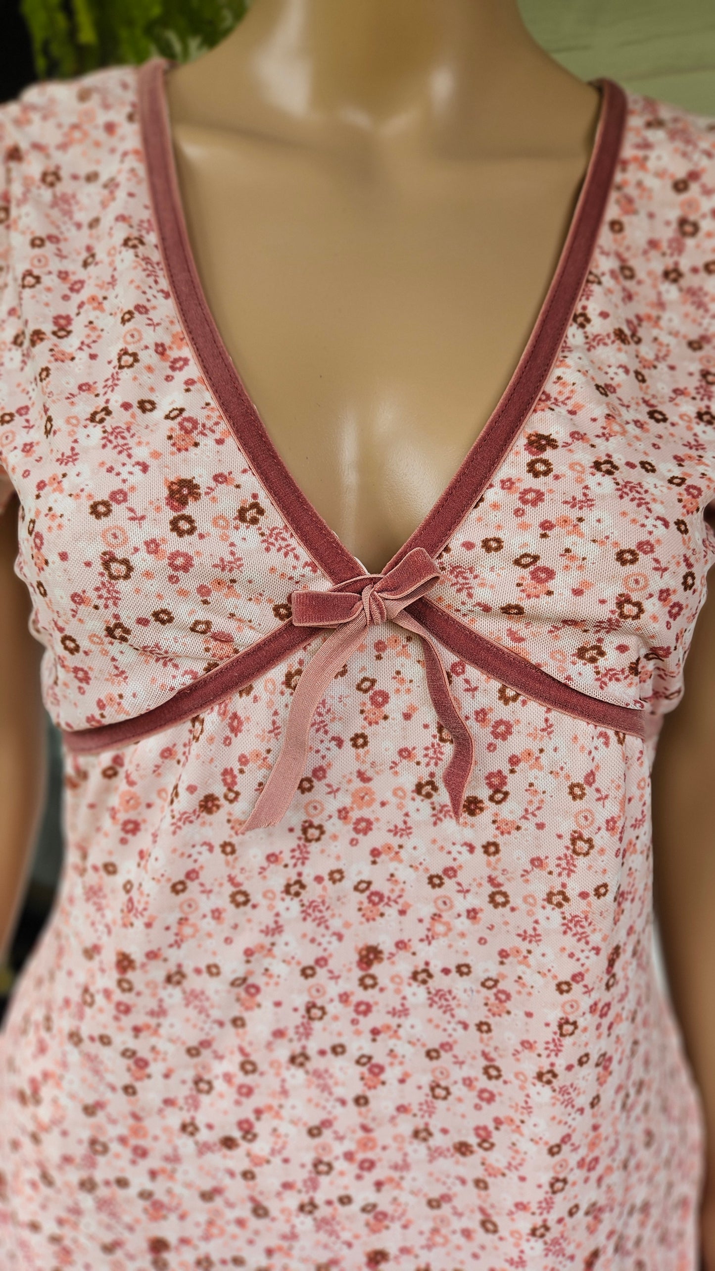 Romantic floral Dress by Forever21. Retro style. Size M