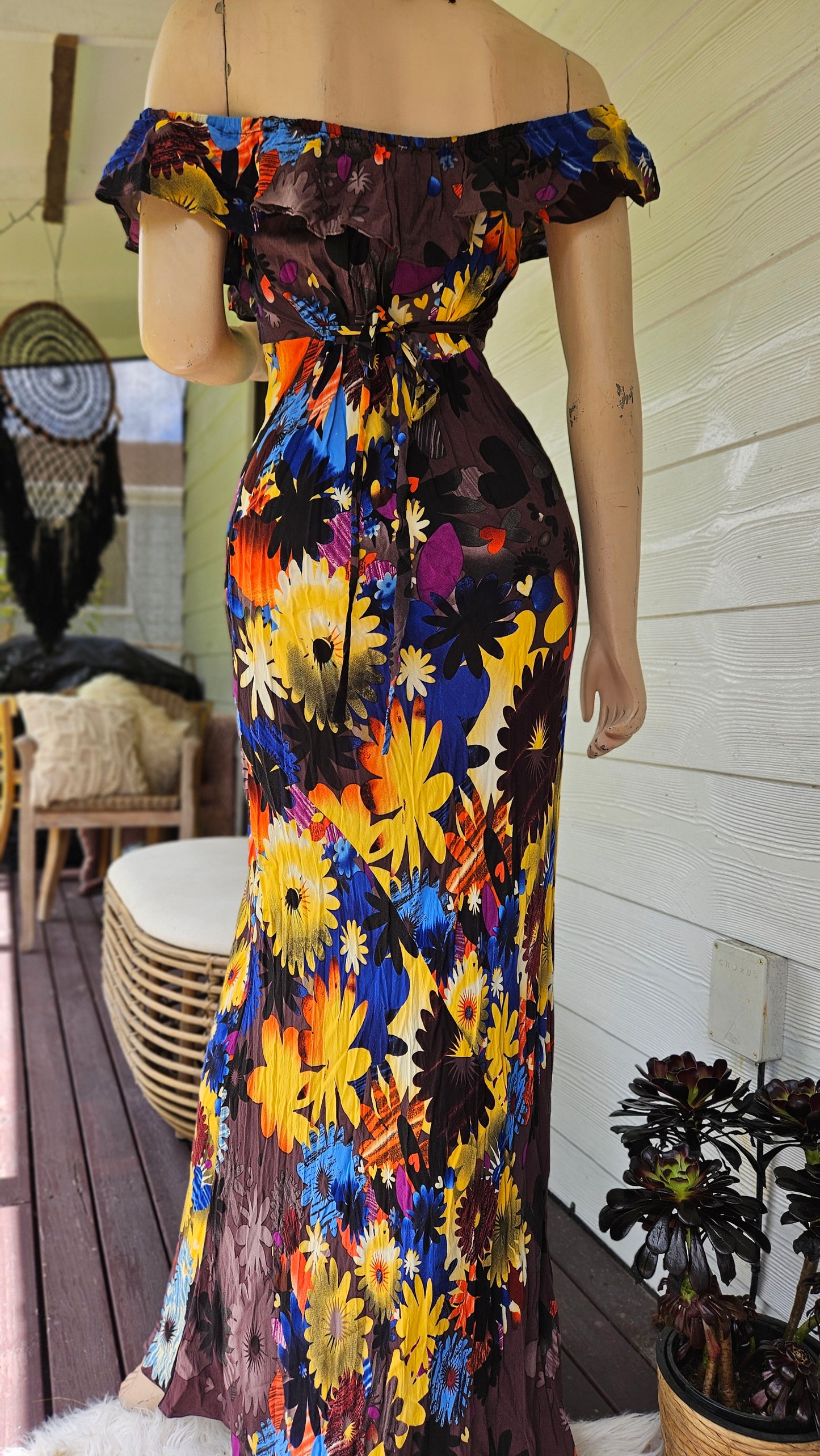 Gorgeous Floral Dress. Size 14