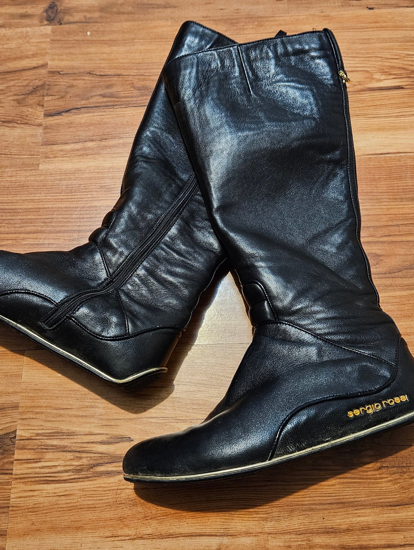 Stunning Italian leather boots size 37.5