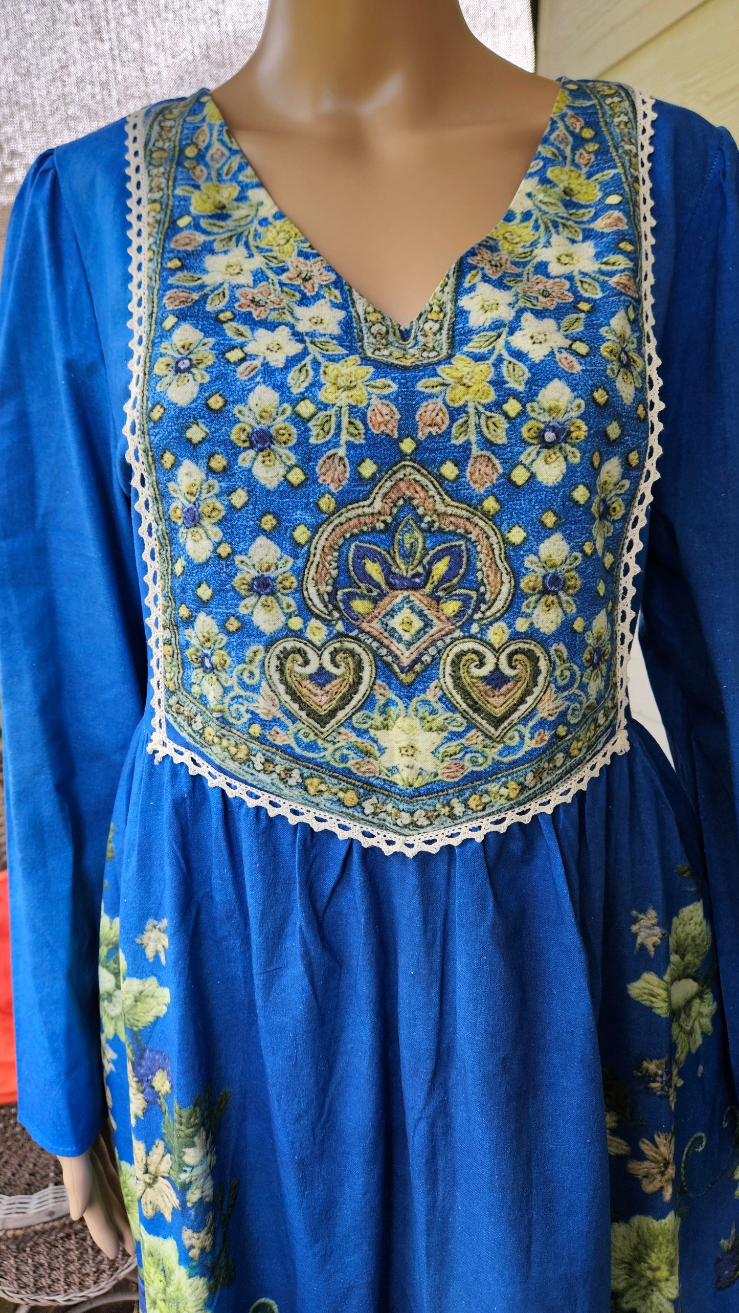 Lovely Camelia Vintage Floral Dress.