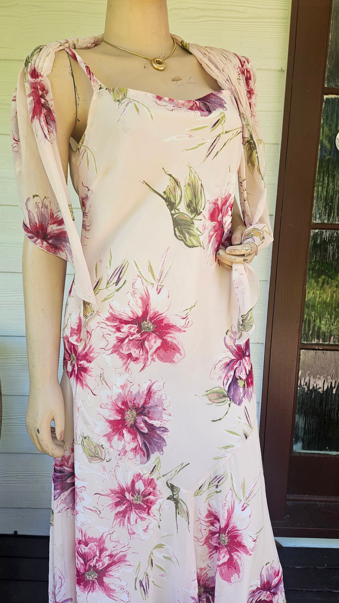 Lovely vintage romantic floral Dress by Michaela Louisa