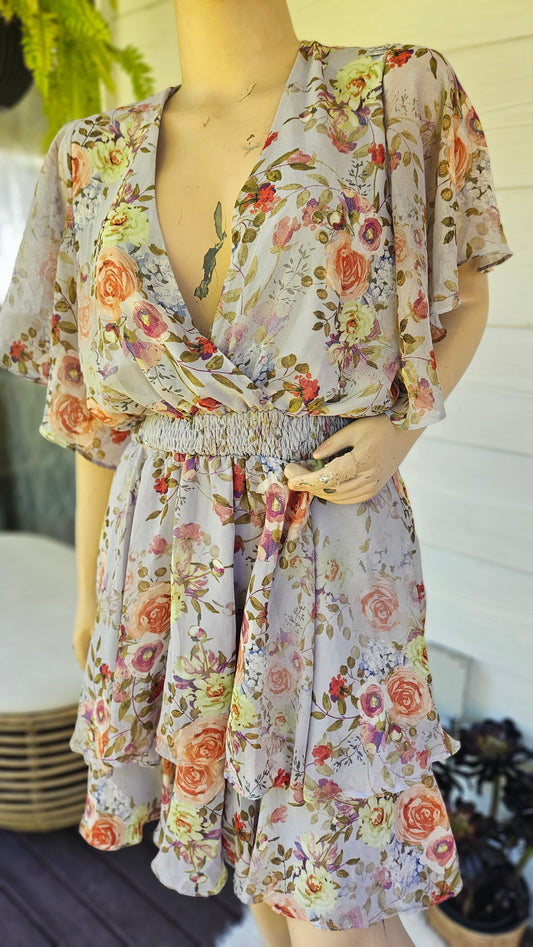 Gorgeous Floral Dress. Size 14