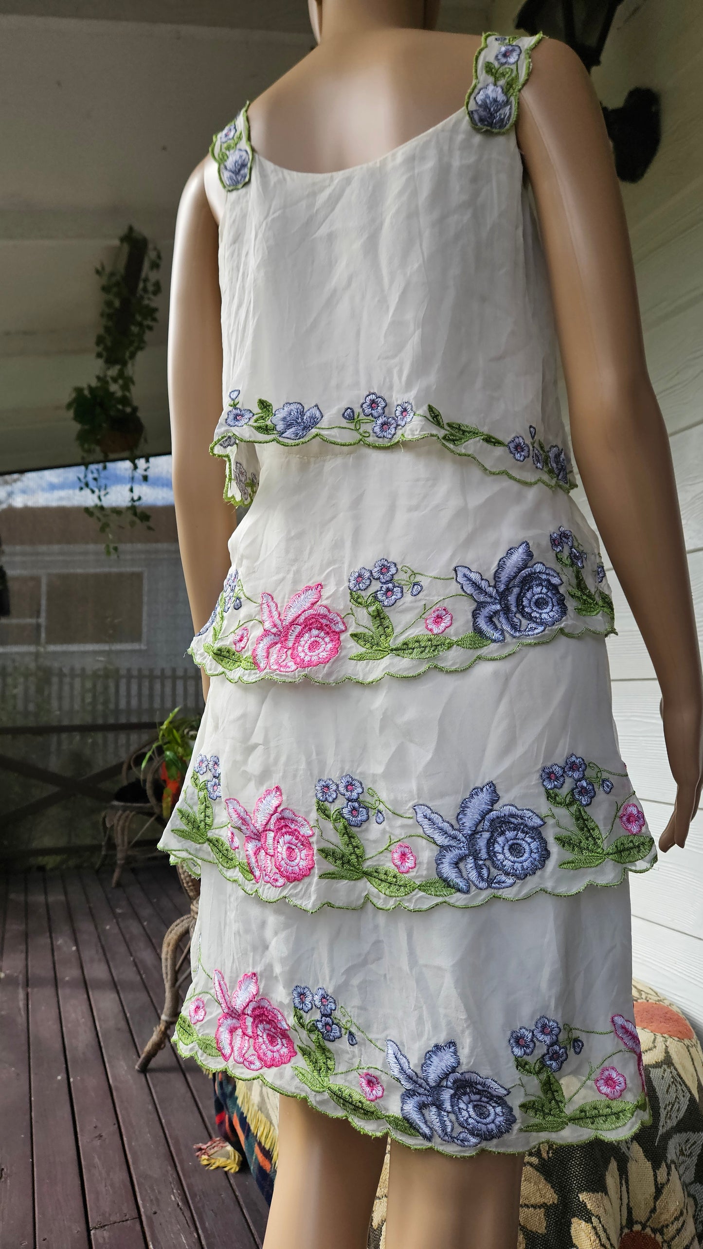 Lovely Silk Floral Dress Size M