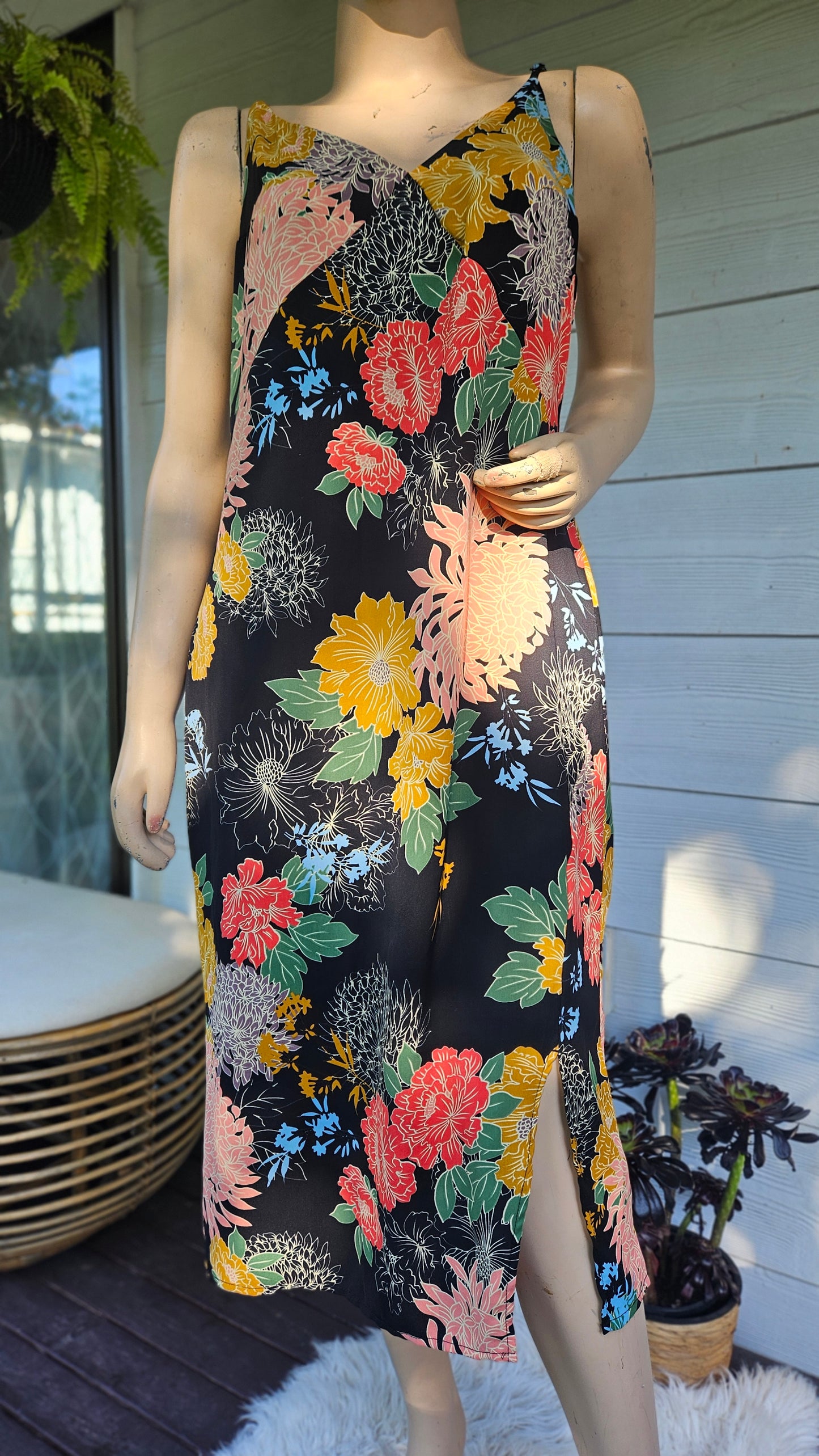 Stunning Floral Pagani Dress size 12