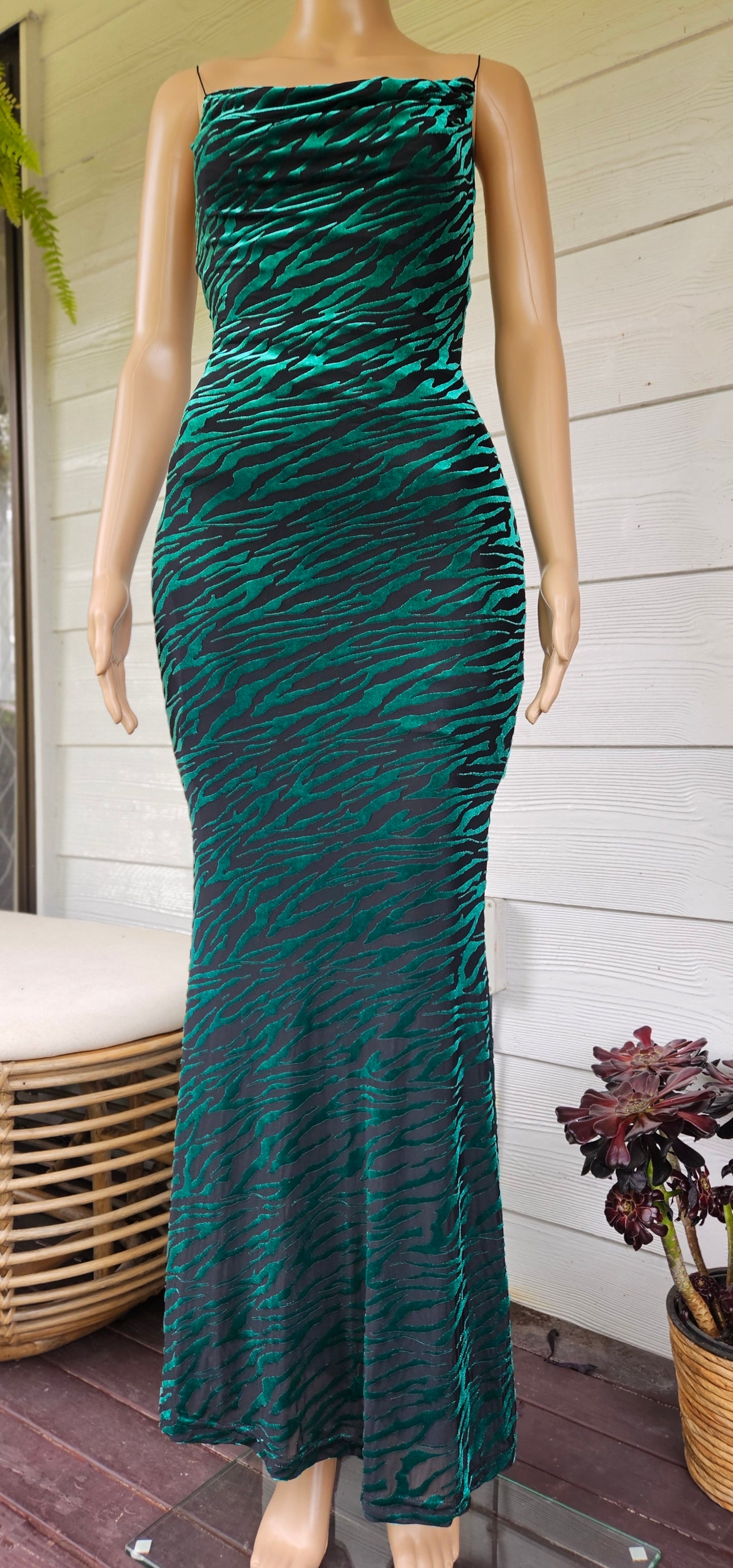 Runaway the Label
LIONELL DRESS - EMERALD ZEBRA dress  Second Hand dress - Evening Dress.