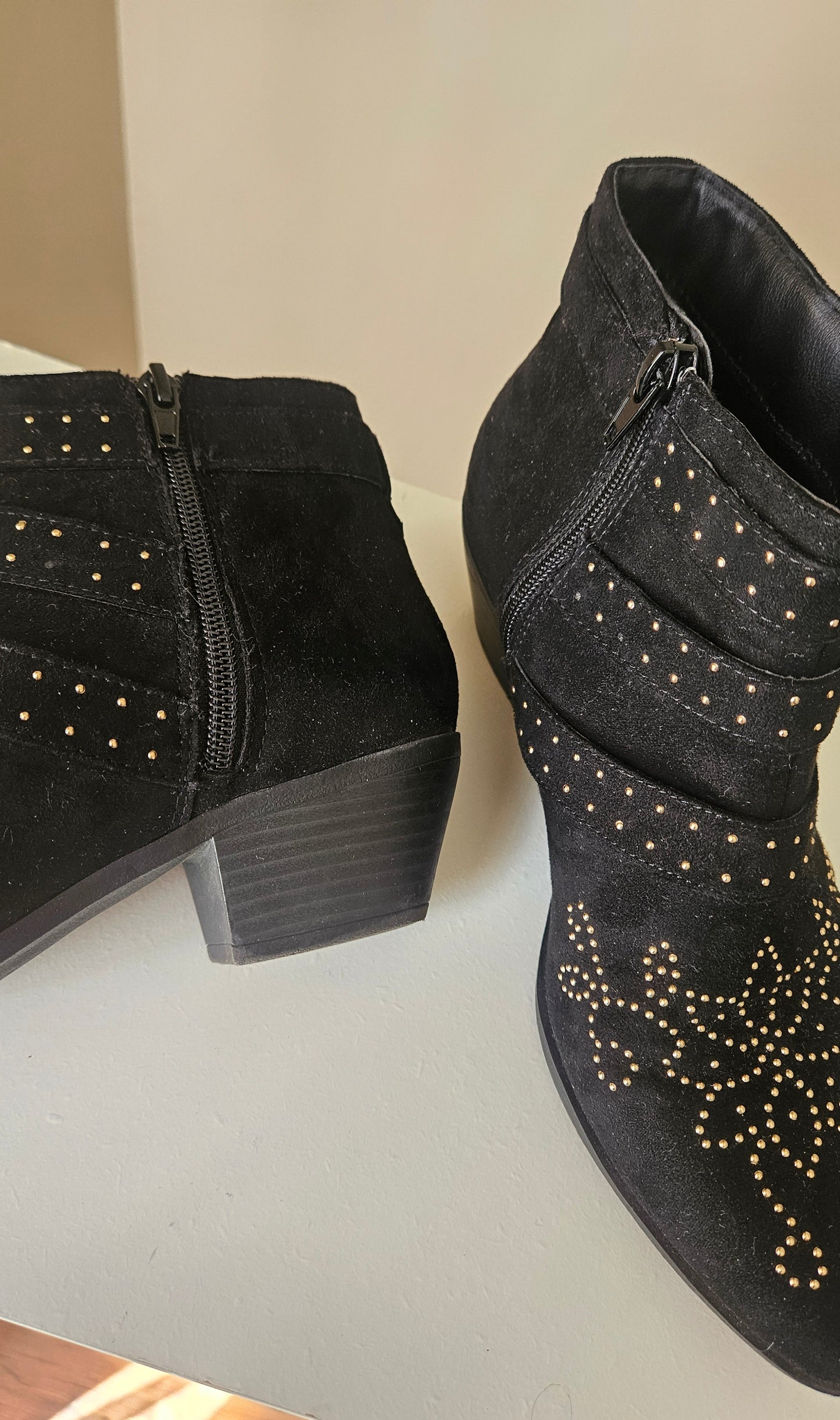 Black Ankle Boots Size 8. Preloved boots
