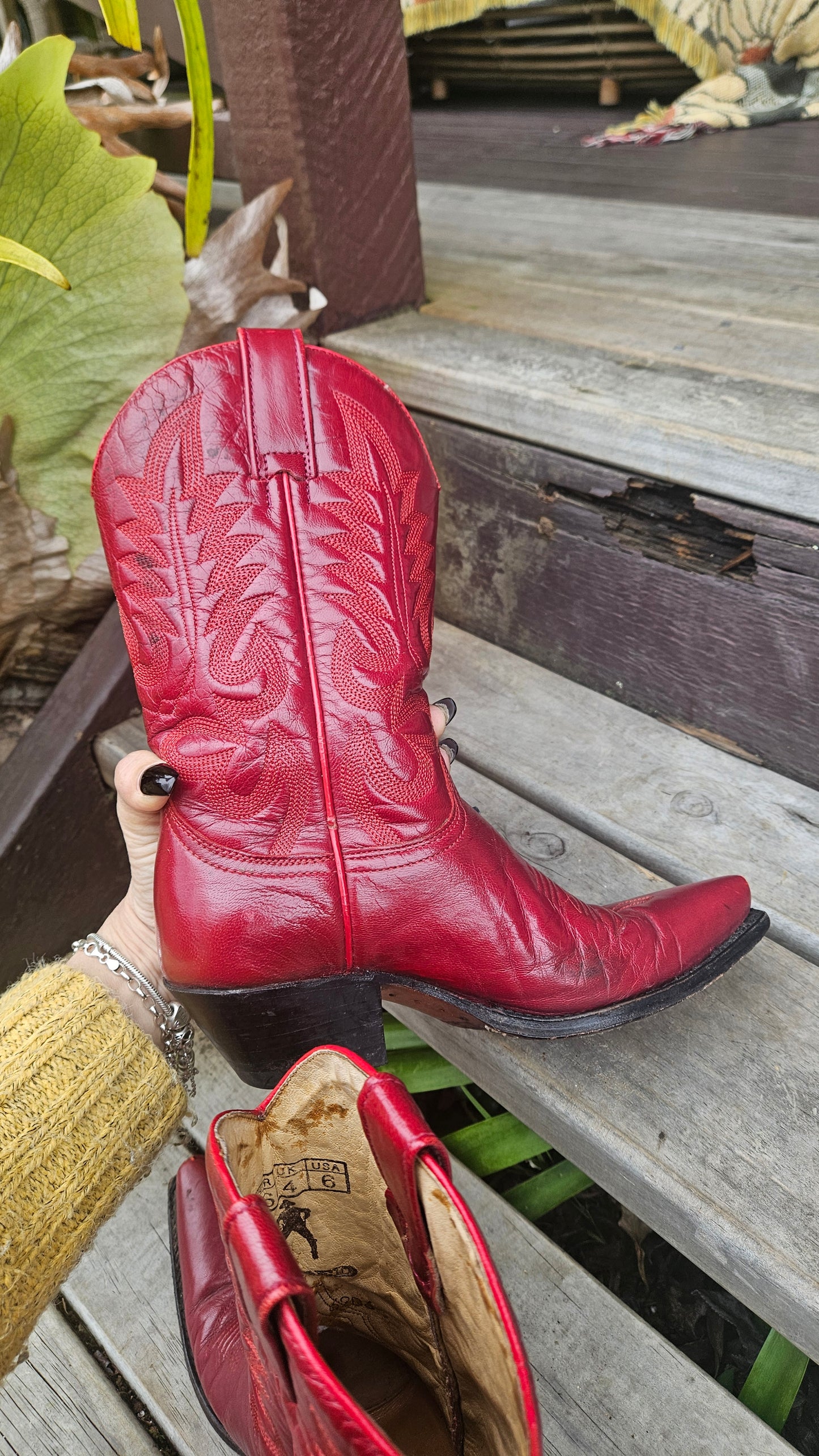 Authentic Loaded cowboy boots - Cherry Red Leather  boots Size 36