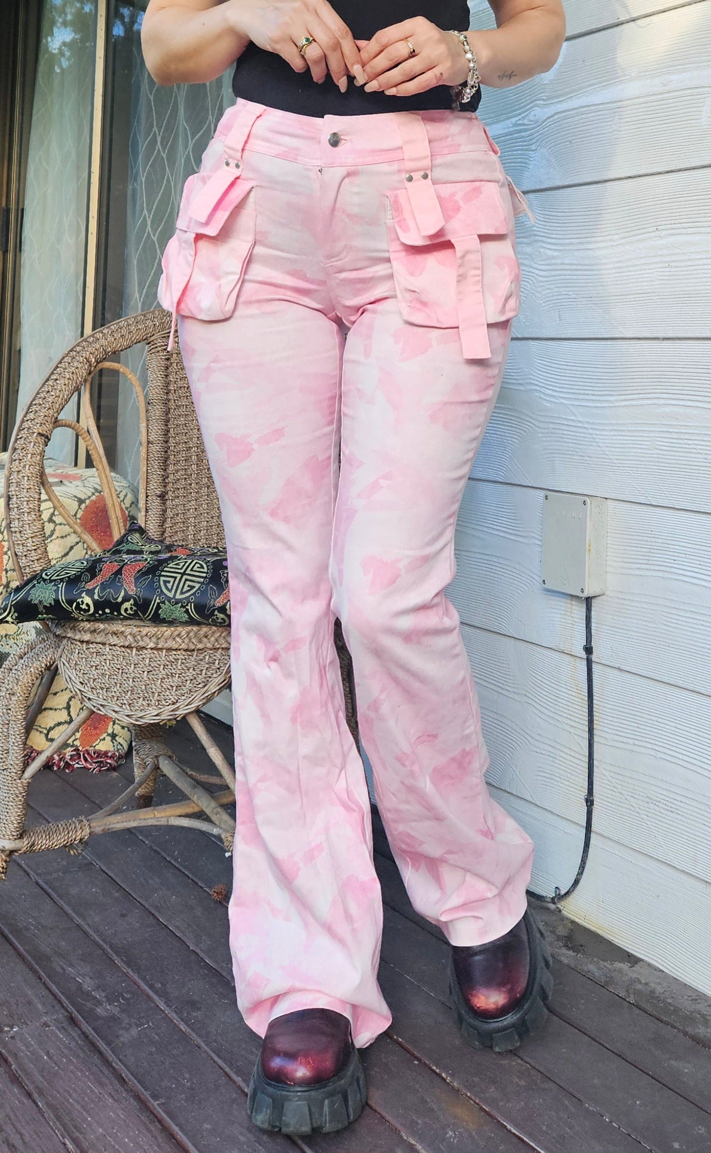 I.AM.GIA Kyleah pants. Flared Pants. Camo Cargo Pants - trousers - Grunge Flap Pocket Cargo Jeans