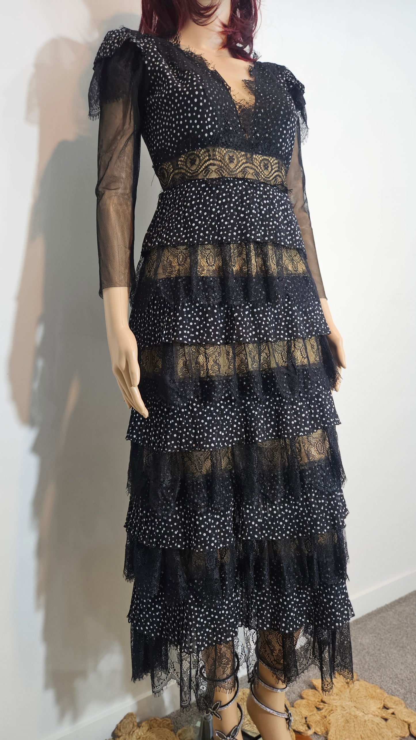 Stunning CARLA RUIZ Spanish Designer Tiered Lace Maxi Dress - Size EU36 / UK8