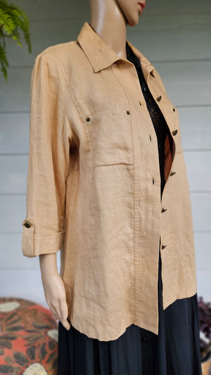 100% Linen Shirt. 3/4 Sleeves Design. Size 38.