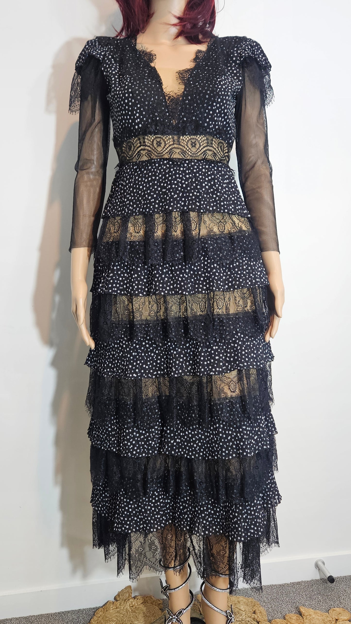 Stunning CARLA RUIZ Spanish Designer Tiered Lace Maxi Dress - Size EU36 / UK8