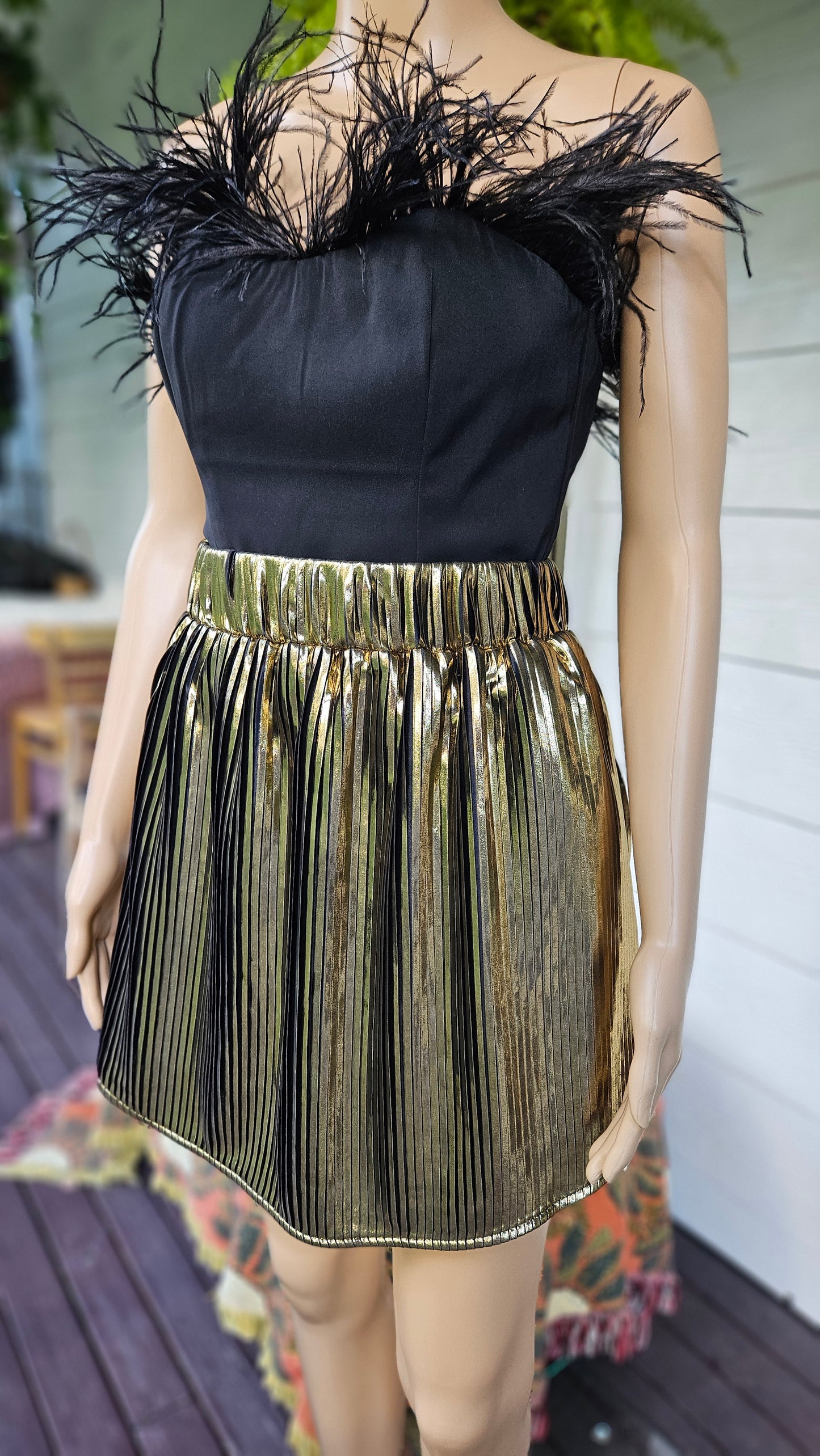 Lovely Gold Metallic Skirt - Pre-loved Skirt
