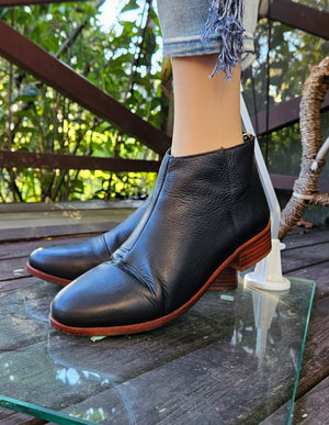 Mi Piaci Black Ankle Boots Preloved boots
