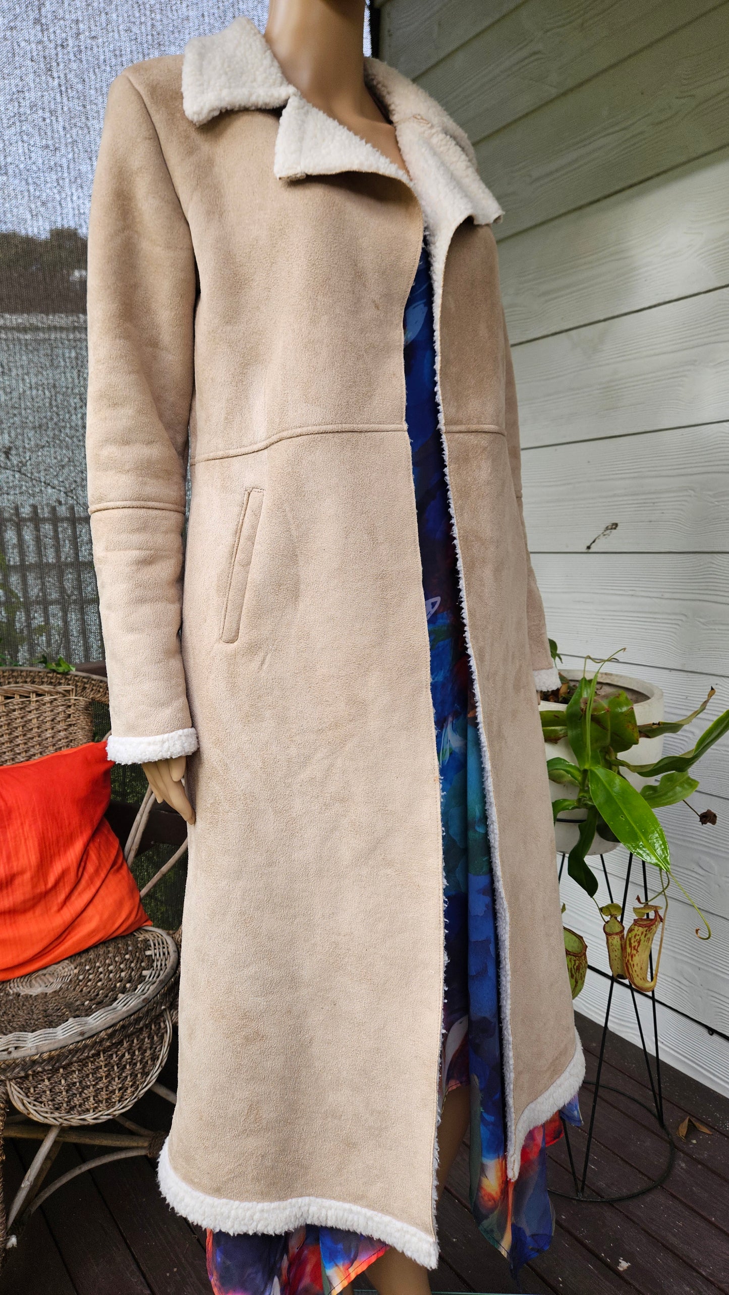 Lovely Coat Black Faux Fur -  Size 8