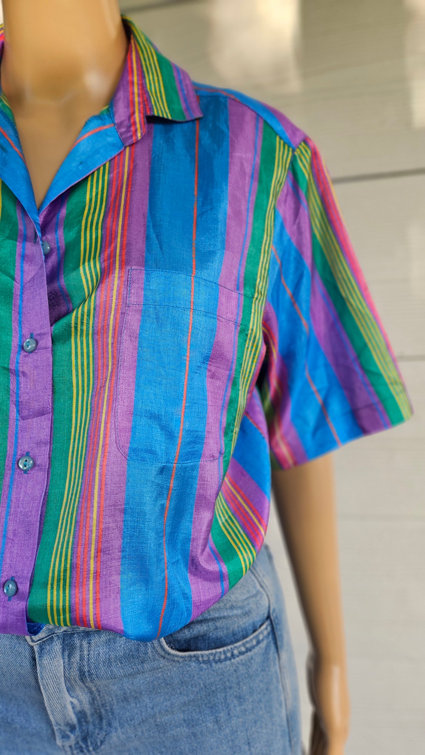 Lovely colorful Vintage Shirt - Vintage Top - Size L