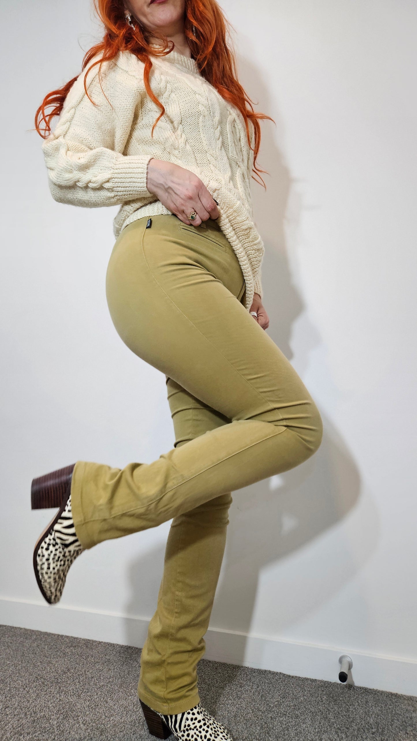 Italian straight Womens pants by Moschino Jeans