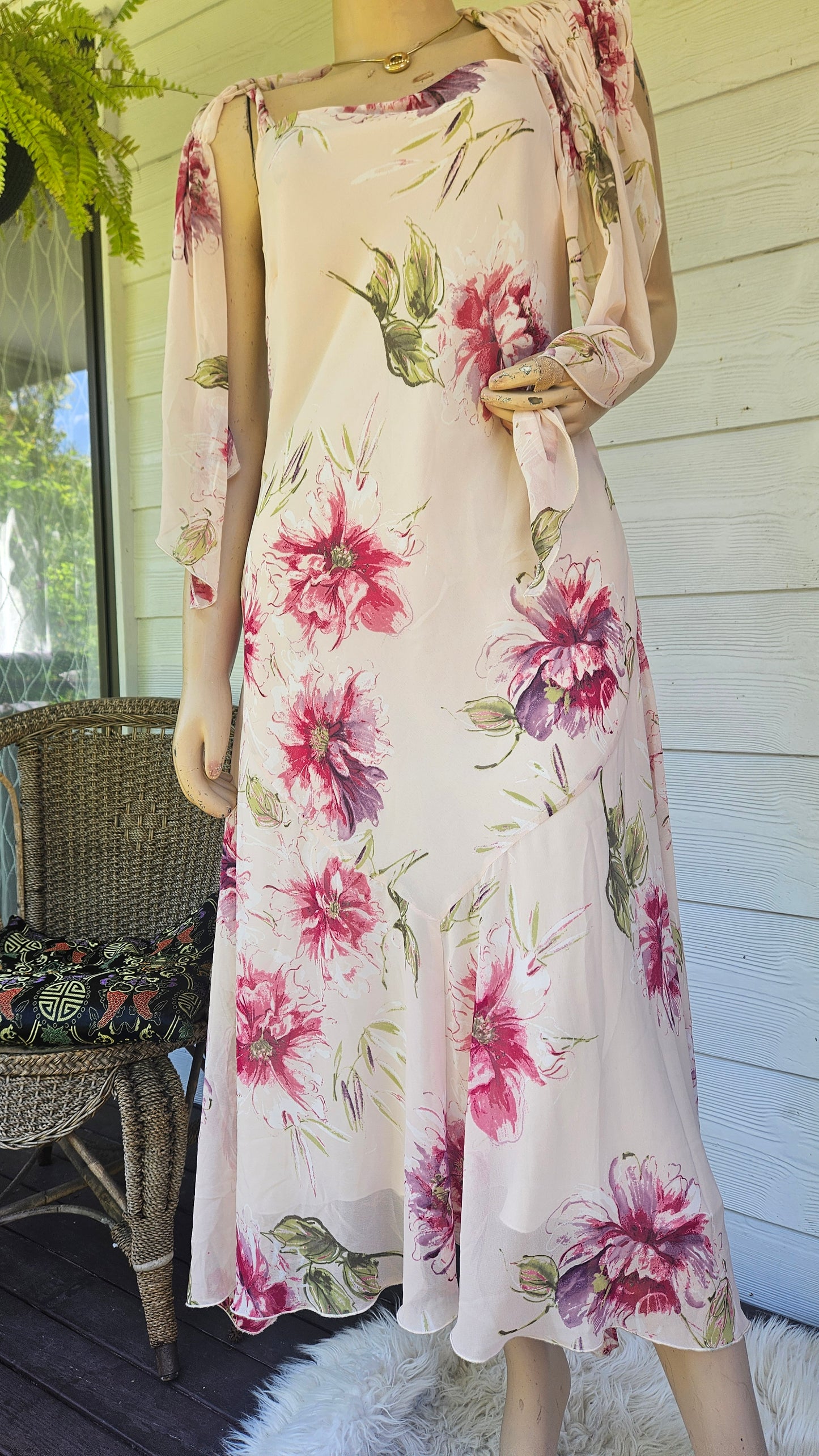 Lovely vintage romantic floral Dress by Michaela Louisa