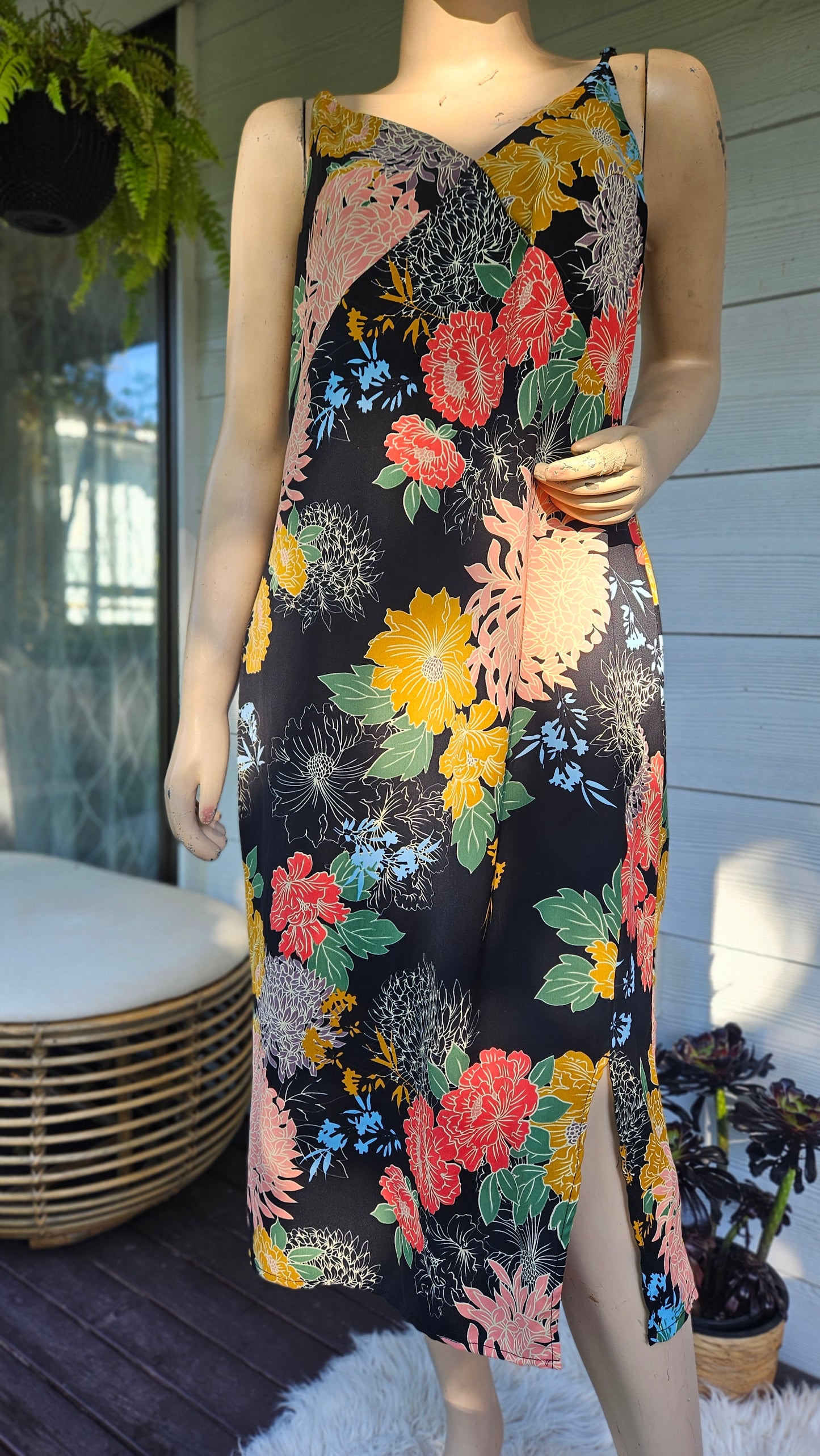 Stunning Floral Pagani Dress size 12