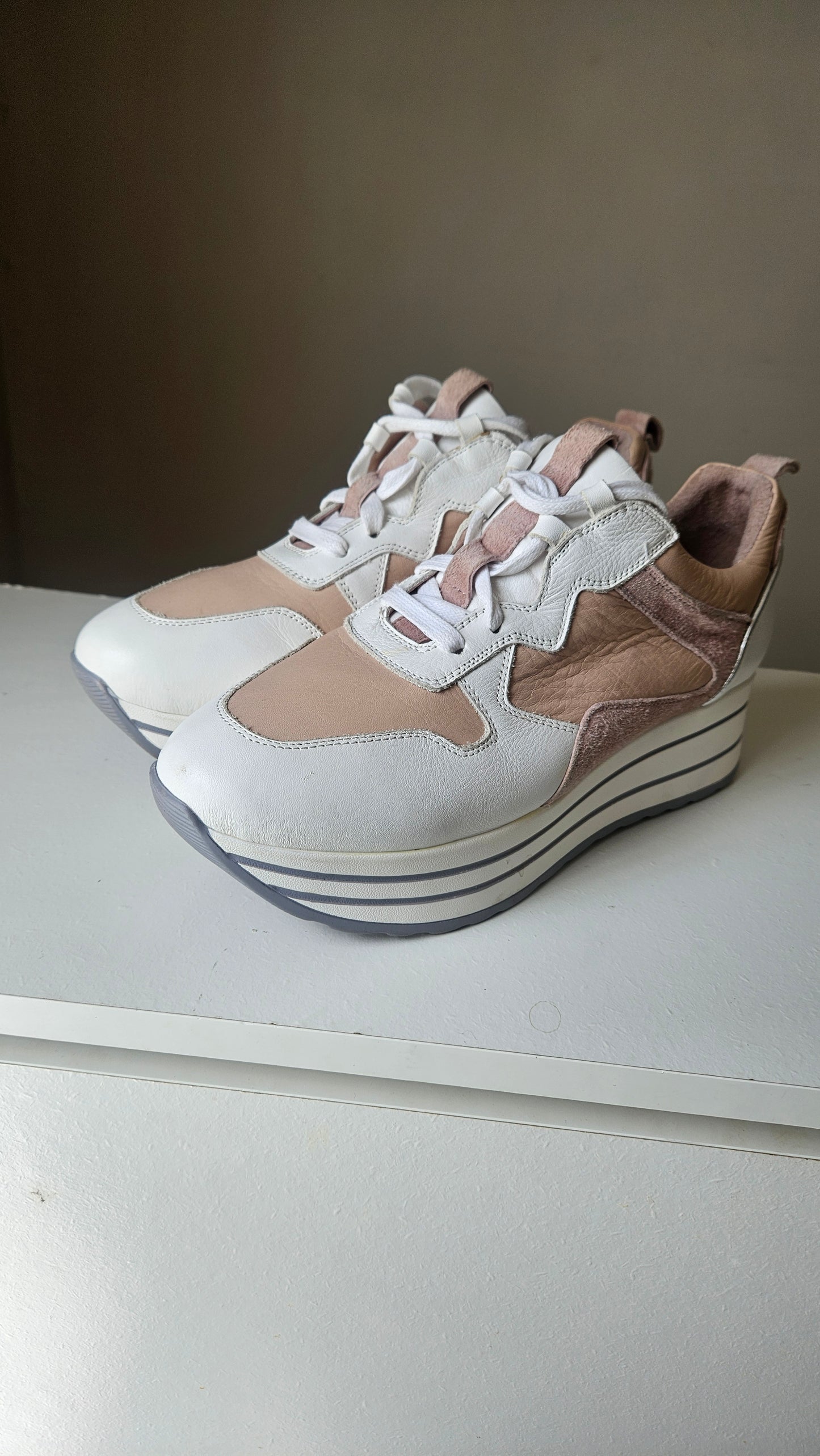 Gelato Leather shoes Footwear size 8.