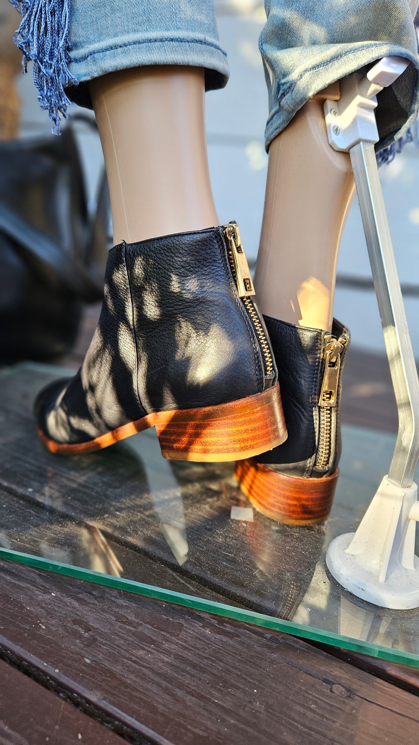 Mi Piaci Black Ankle Boots Preloved boots