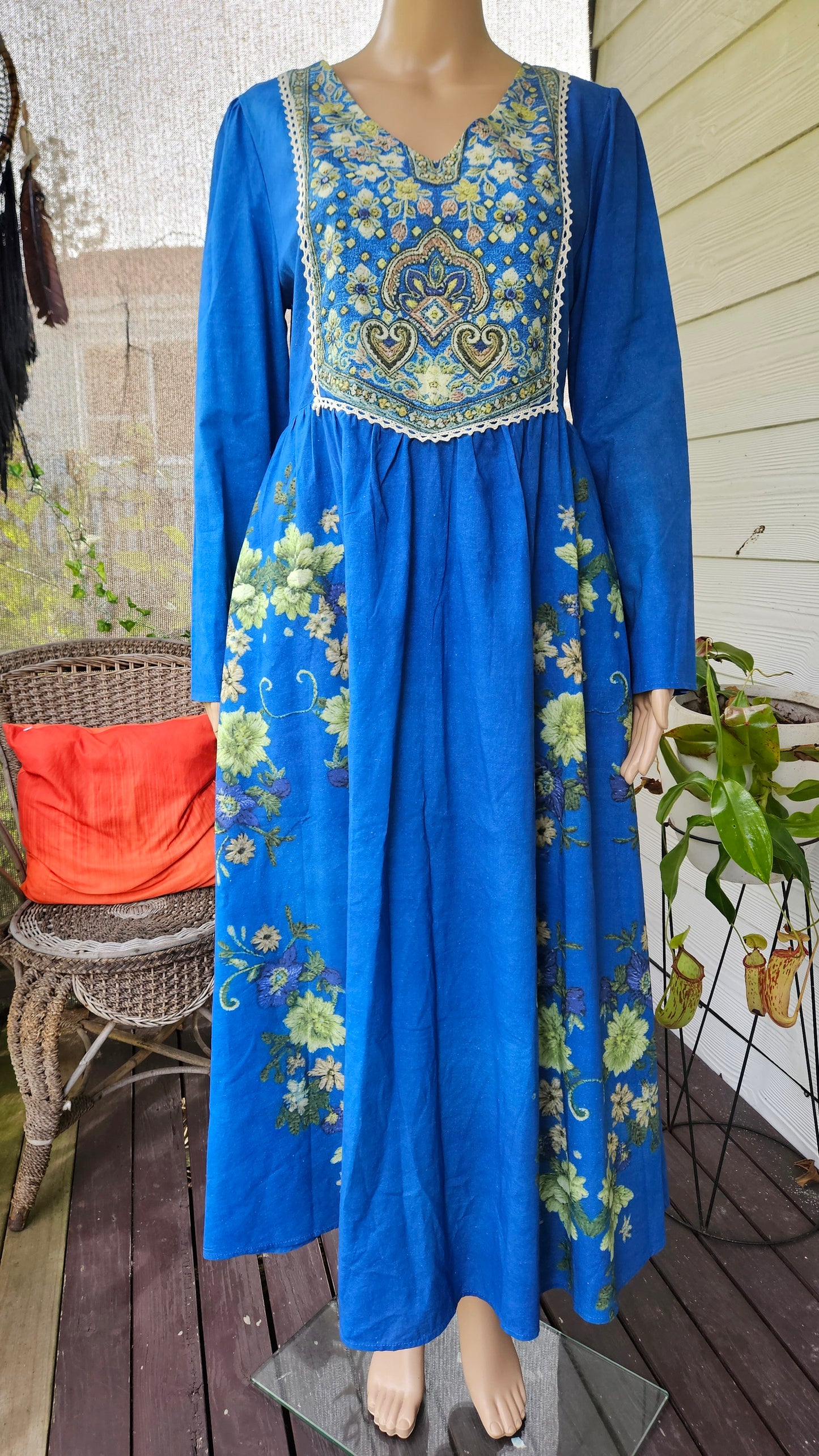 Lovely Camelia Vintage Floral Dress.