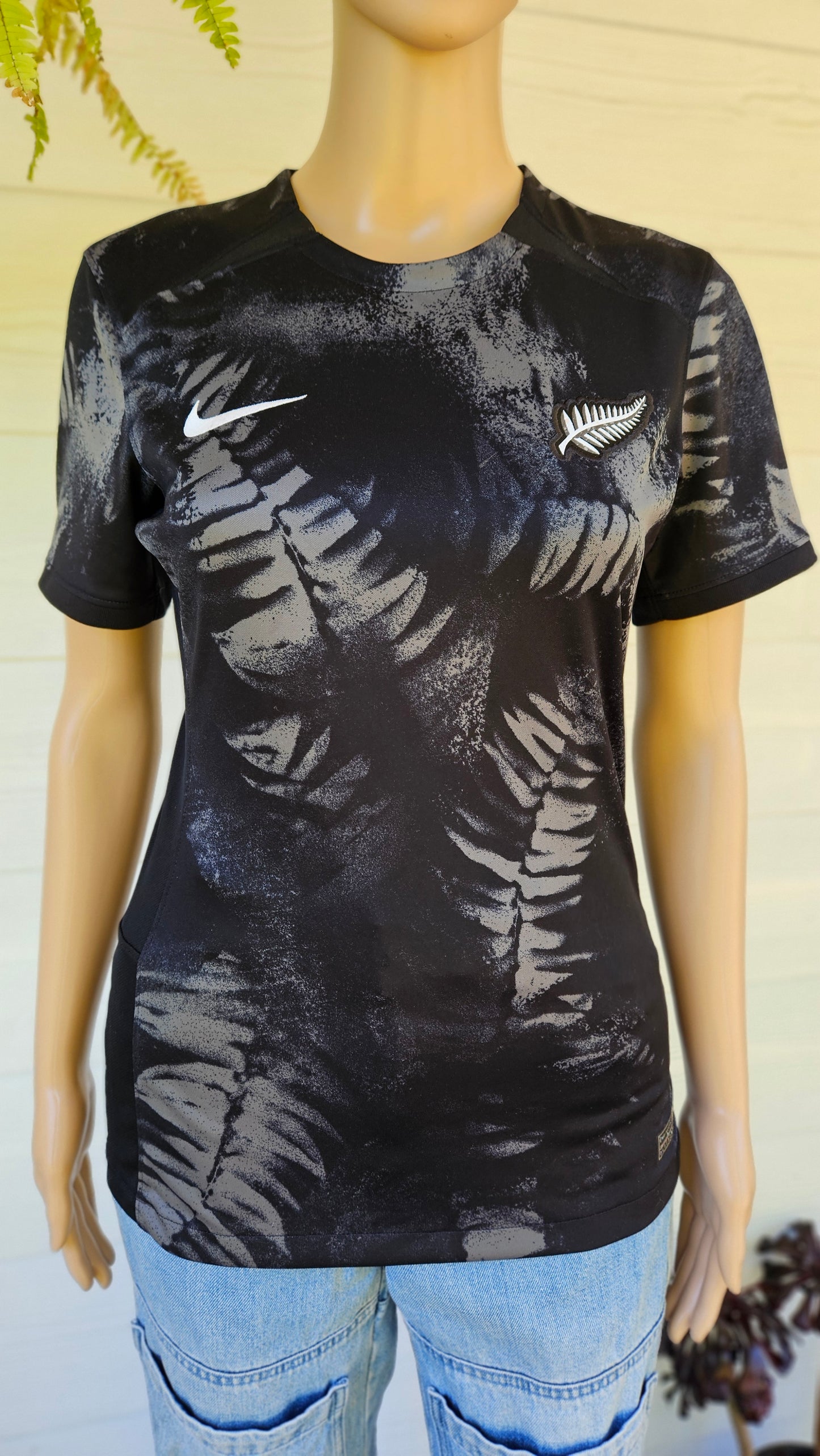 Nike Top - Nike Women's Black T-shirt