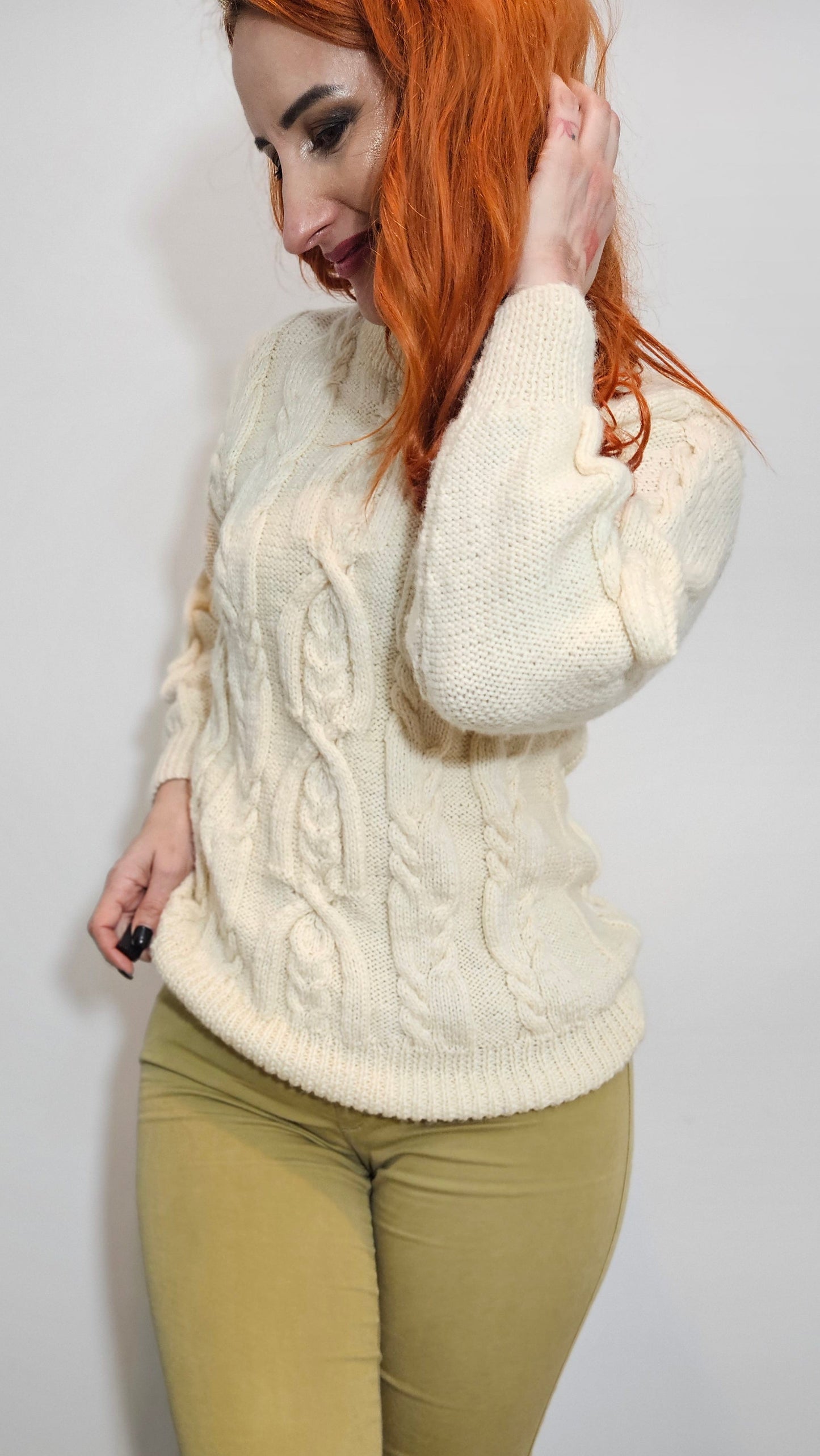 Stunning vintage Cable Knit Sweater in pearl color. Preloved top