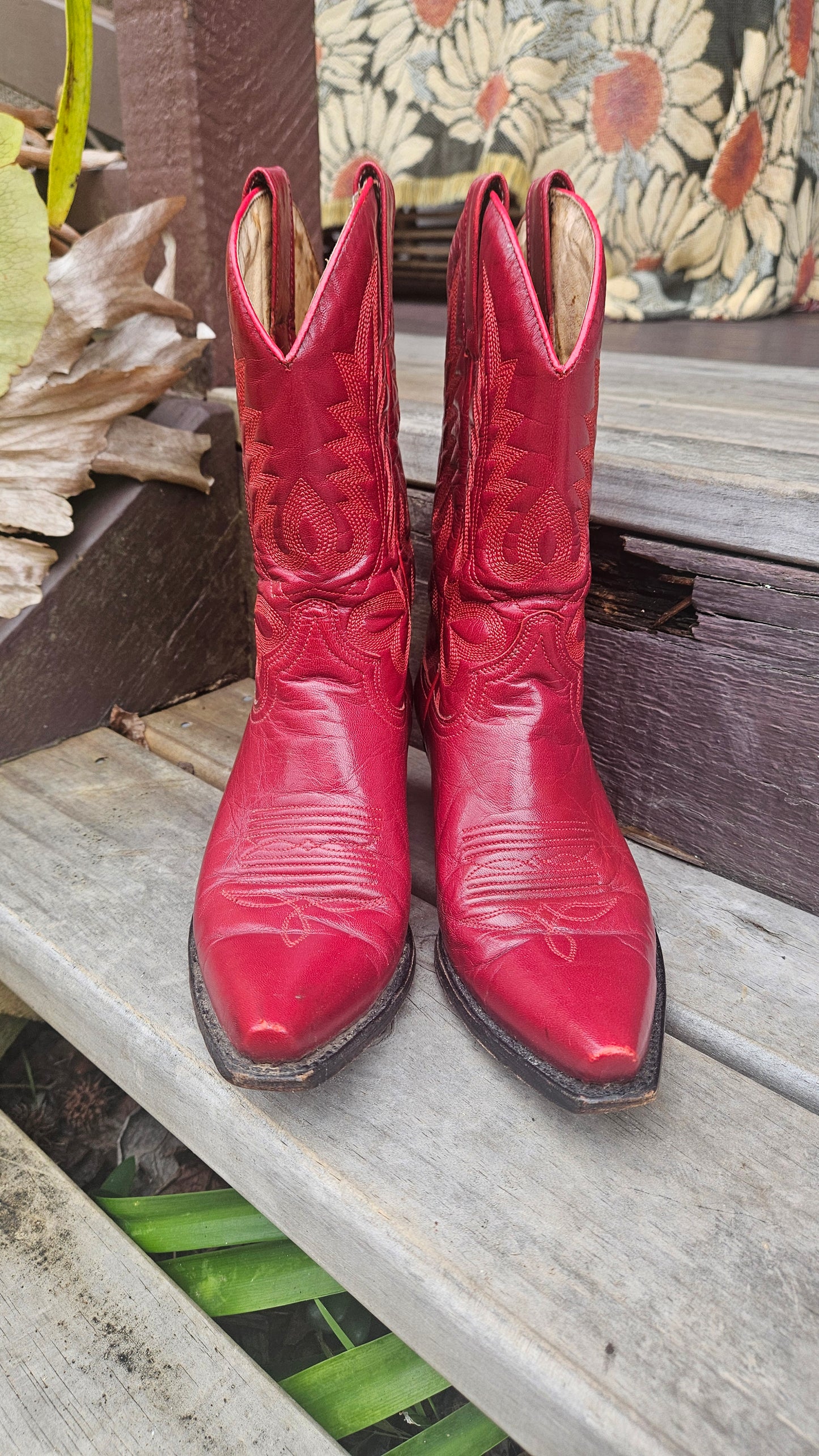 Pair of red cowboy boots, Authentic Loaded cowboy boots - Cherry Red Leather  boots Size 36 in preloved condition in Auckland