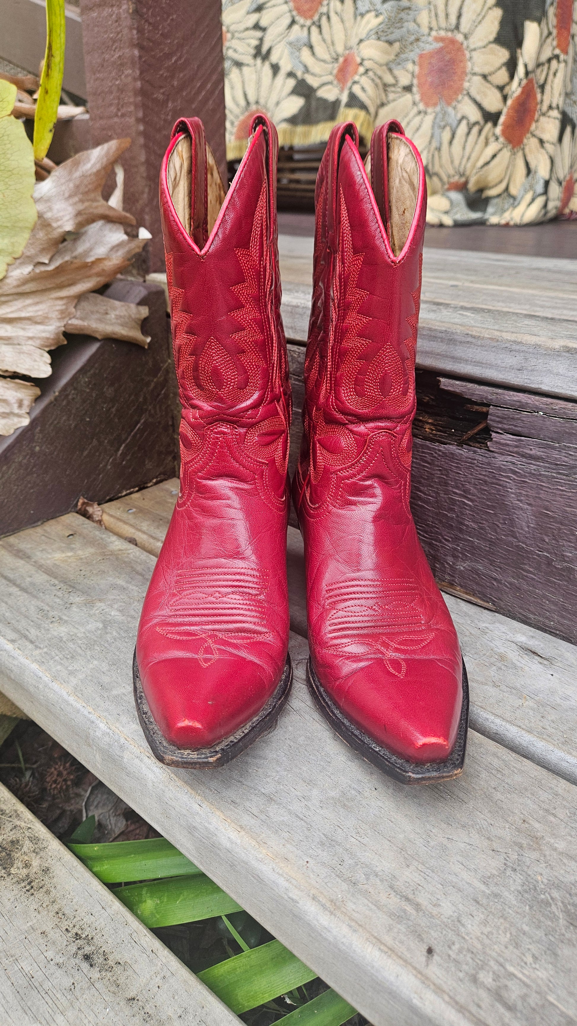 Pair of red cowboy boots, Authentic Loaded cowboy boots - Cherry Red Leather  boots Size 36 in preloved condition in Auckland