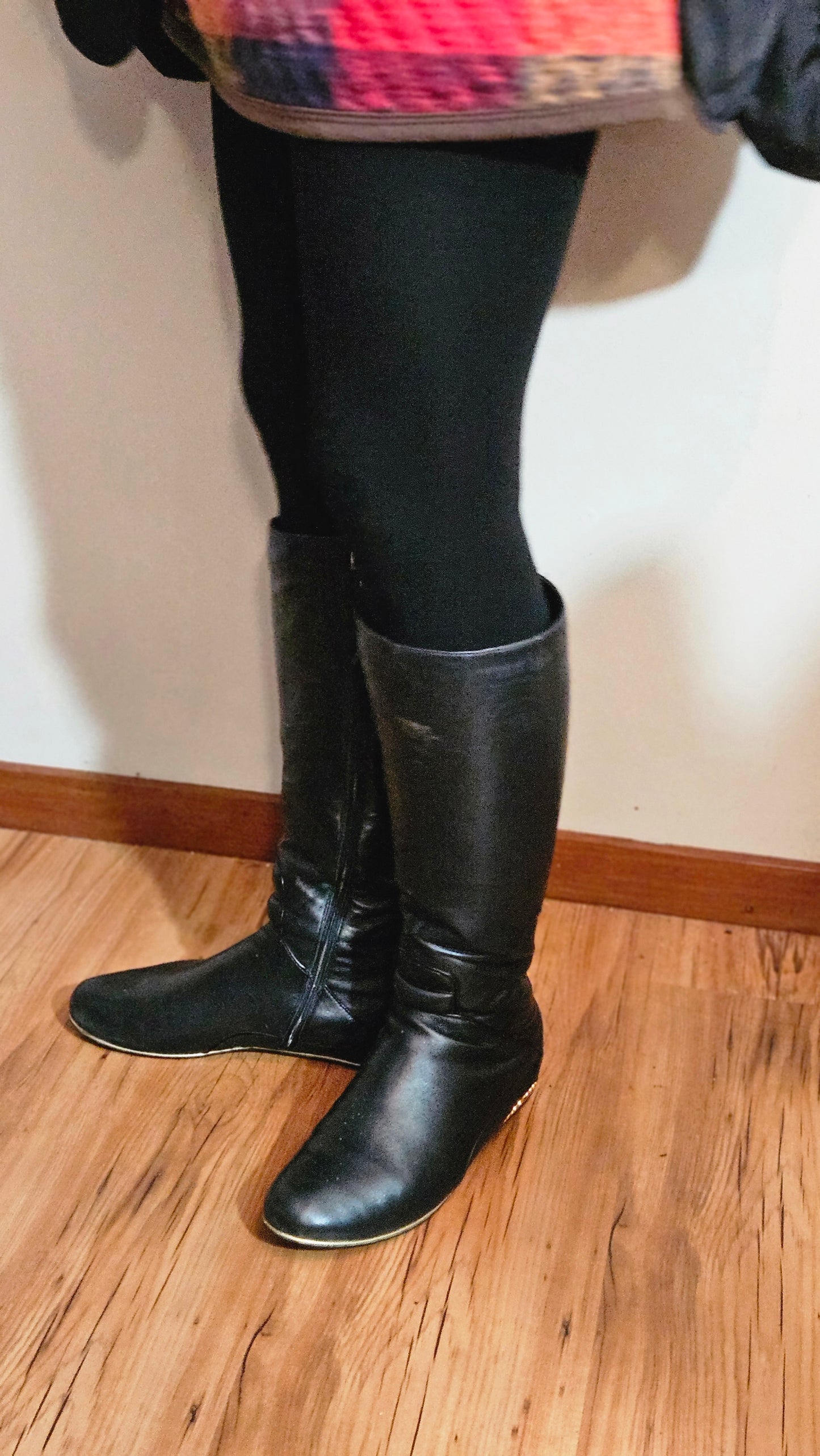 Stunning Italian leather boots size 37.5